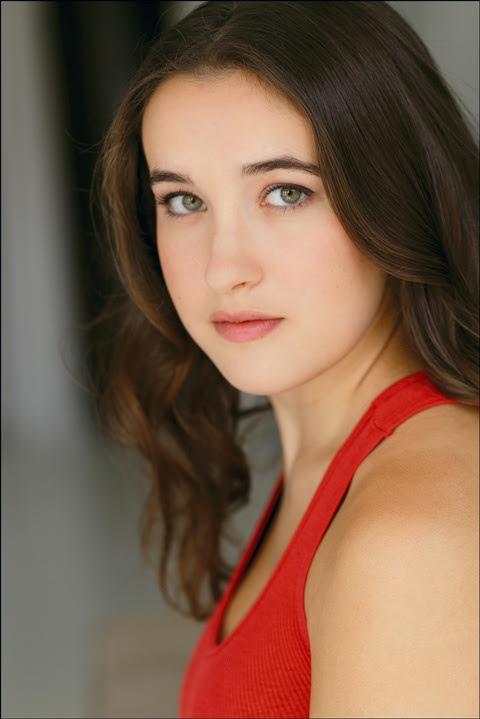 actor Gracie Lawrence large photo