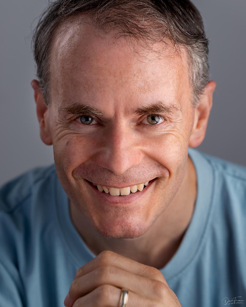 actor Wayne Bassett large photo