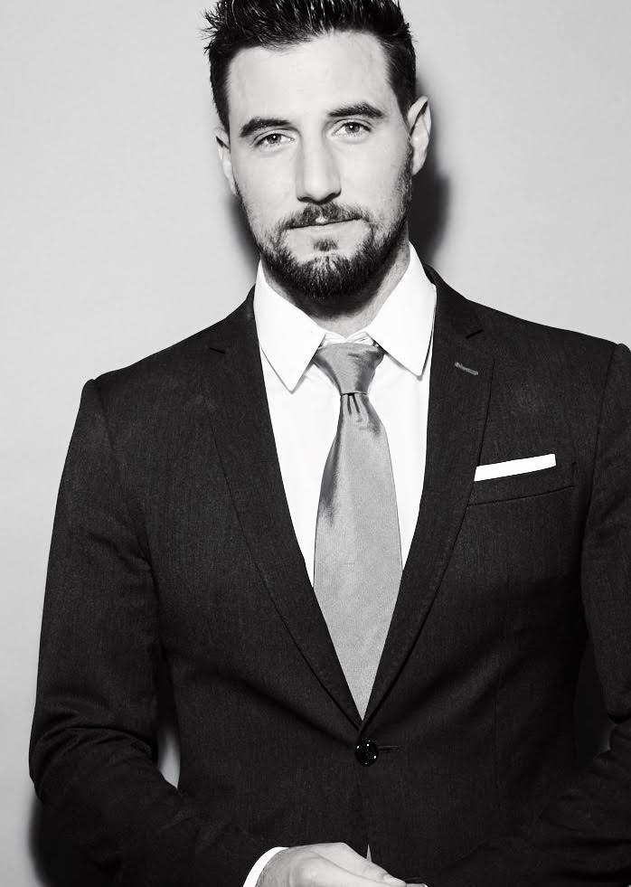 actor Ben Whalen large photo