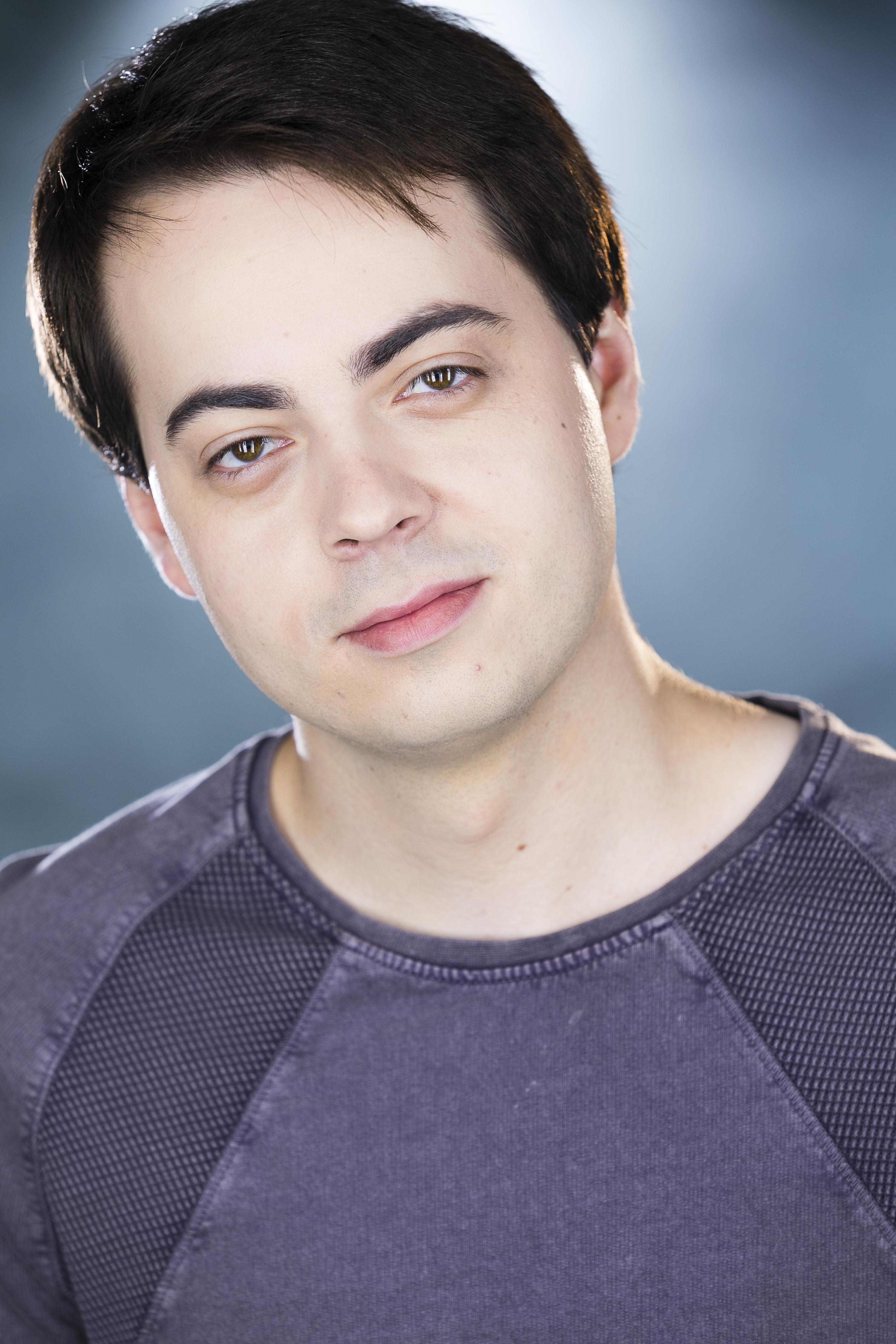 actor Justin Baric large photo