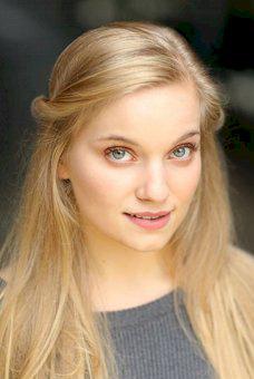 actor Eva Sayer large photo