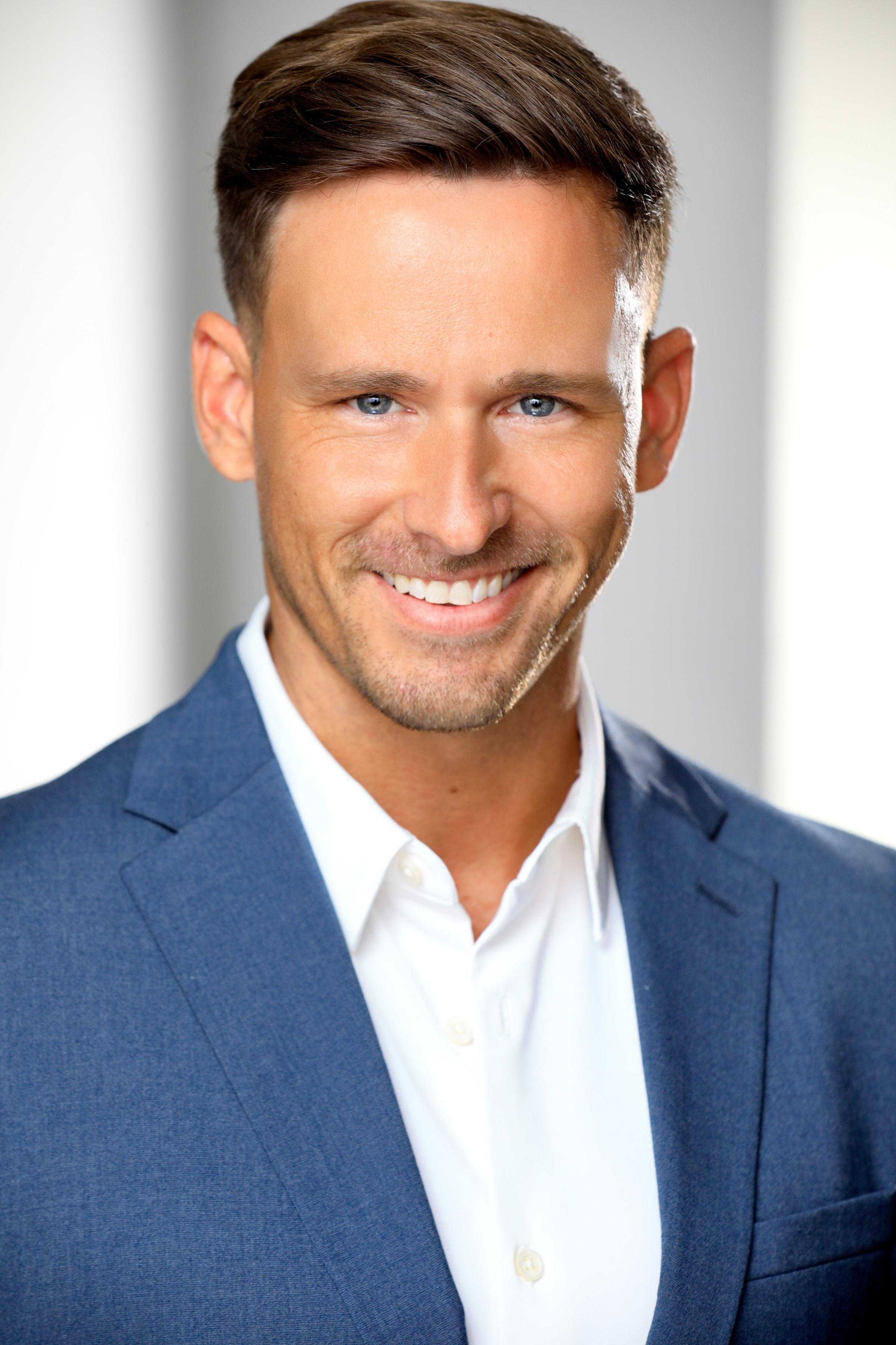 actor Michael Justice large photo