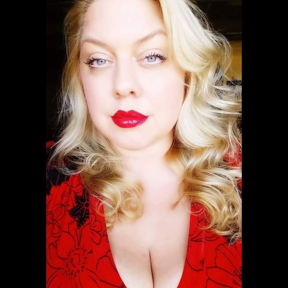 actor Allison McFarland large photo