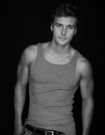 actor Kyle Wigginton large photo