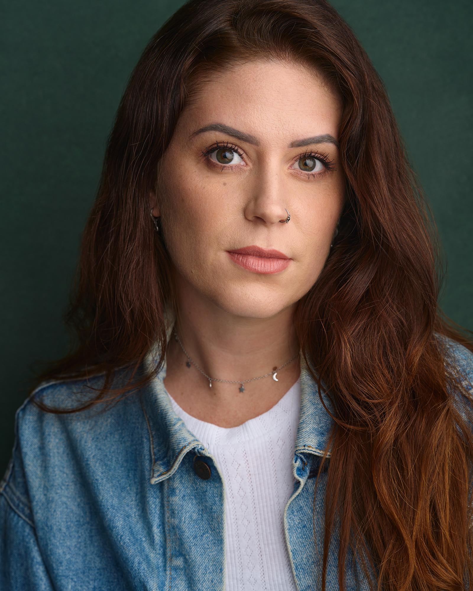 actor Becki Lloyd large photo