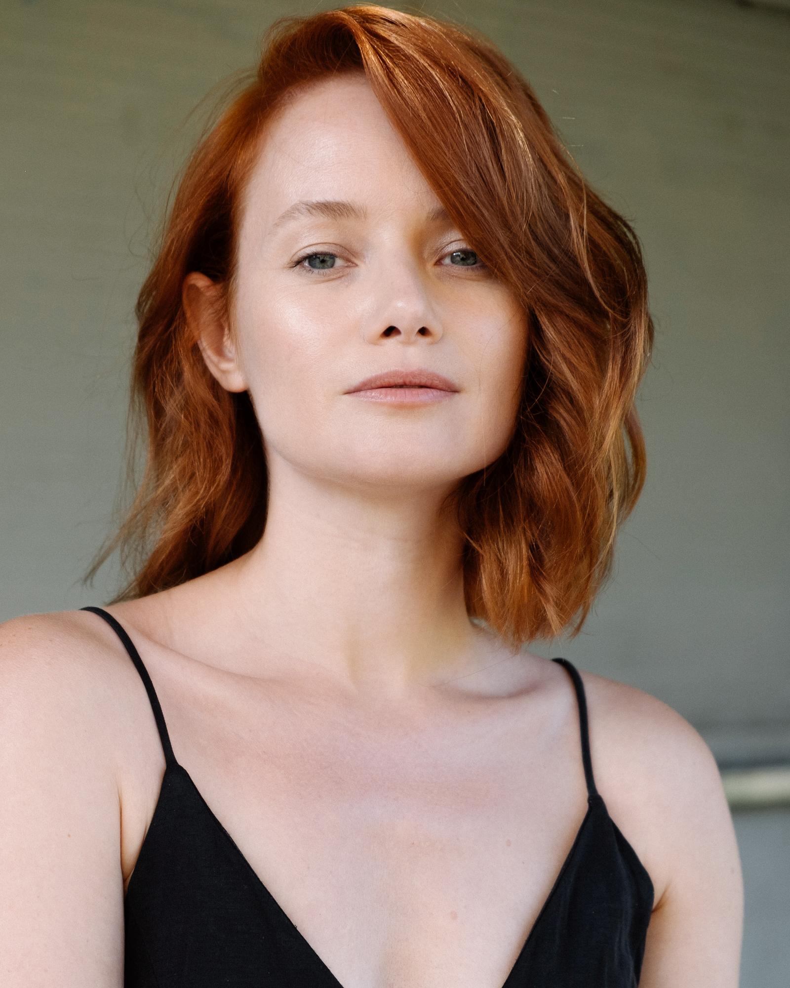 actor Gabriella Toth large photo