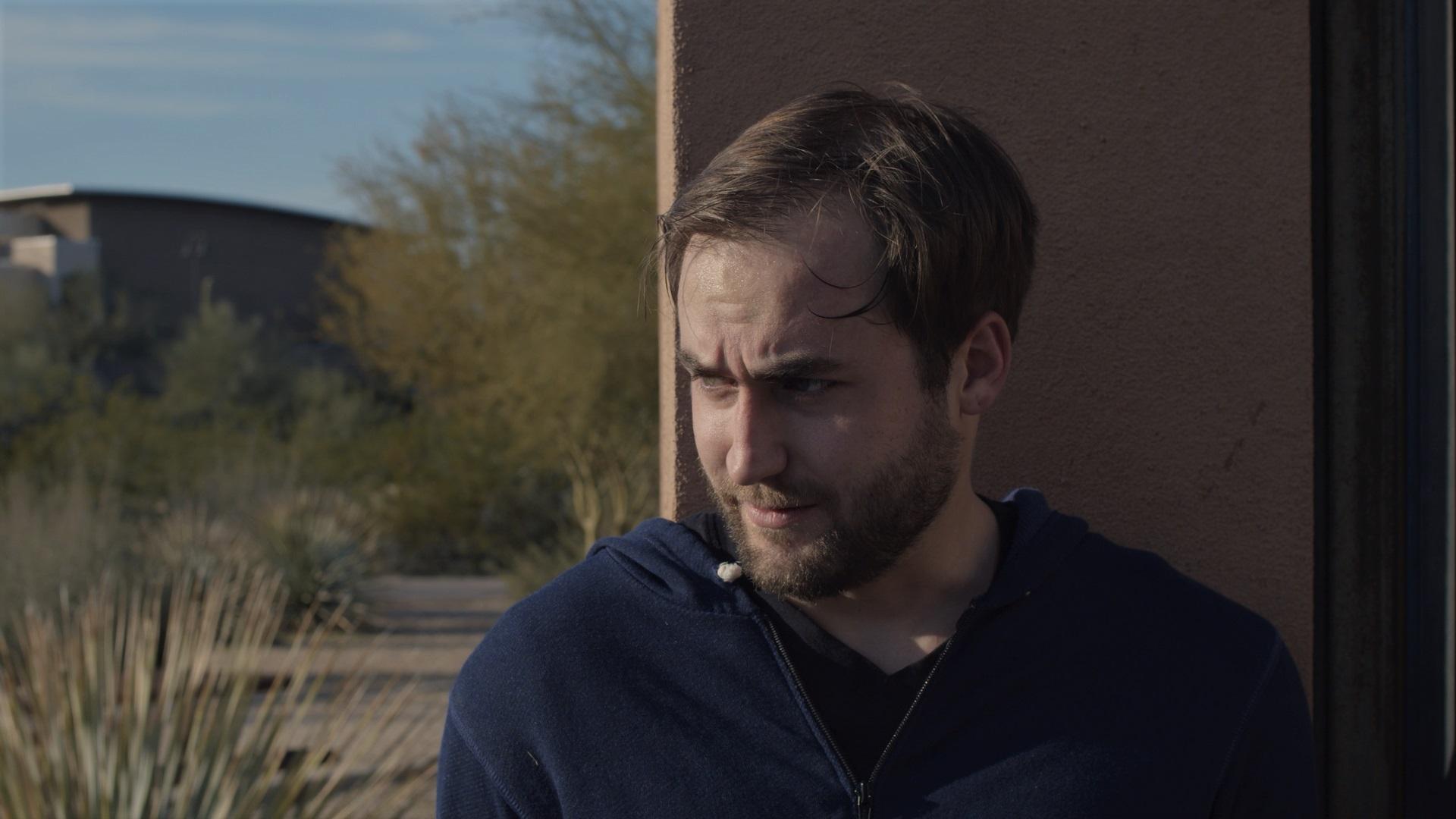 actor Greg Wave large photo