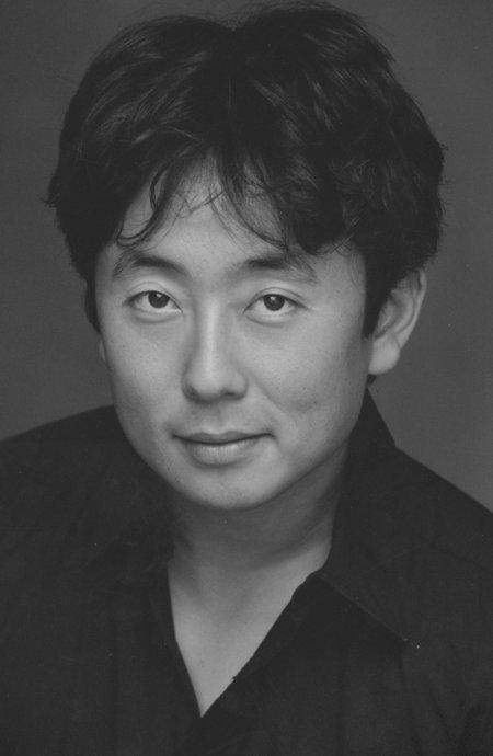 actor Robert Dahey large photo