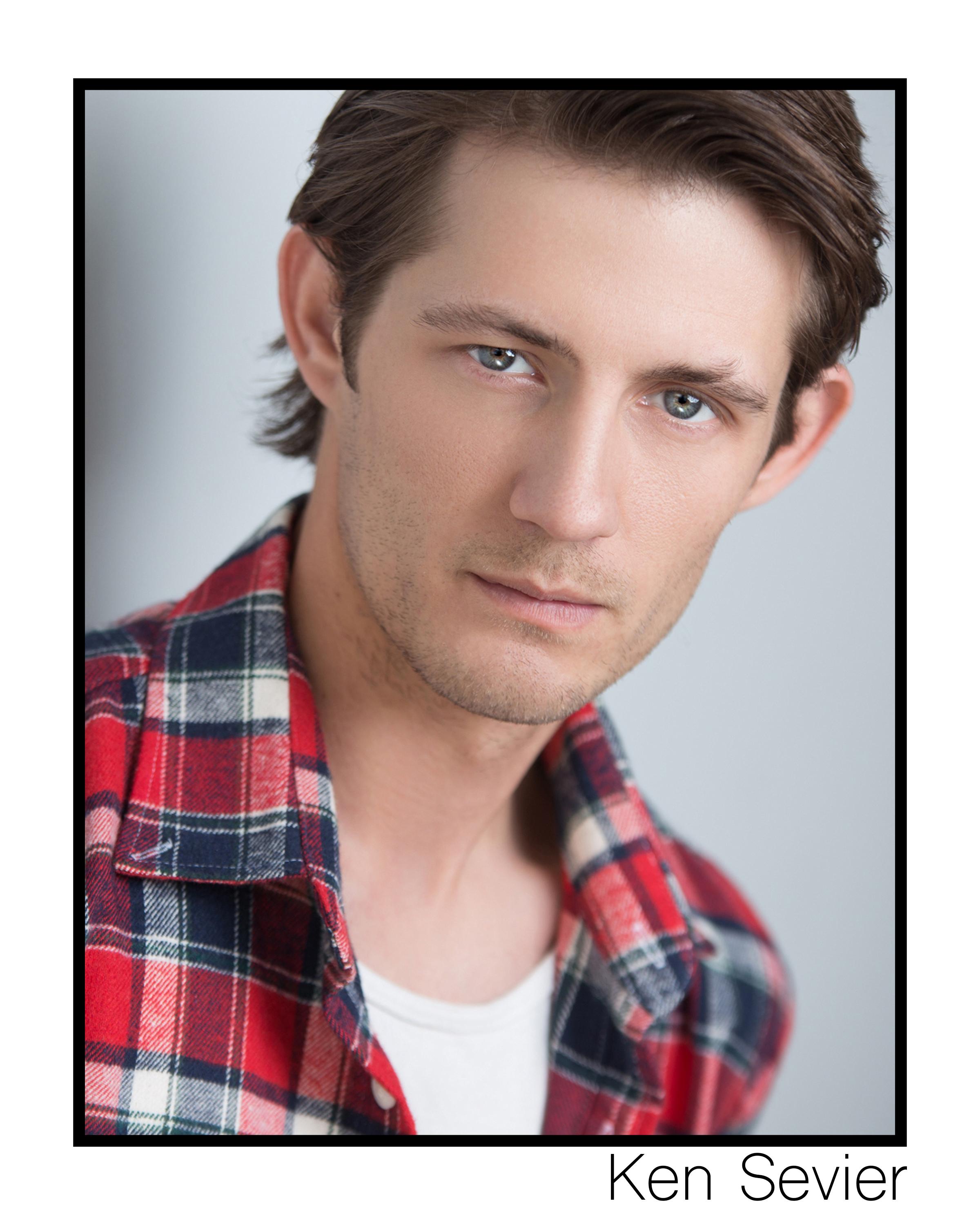 actor Ken Sevier large photo