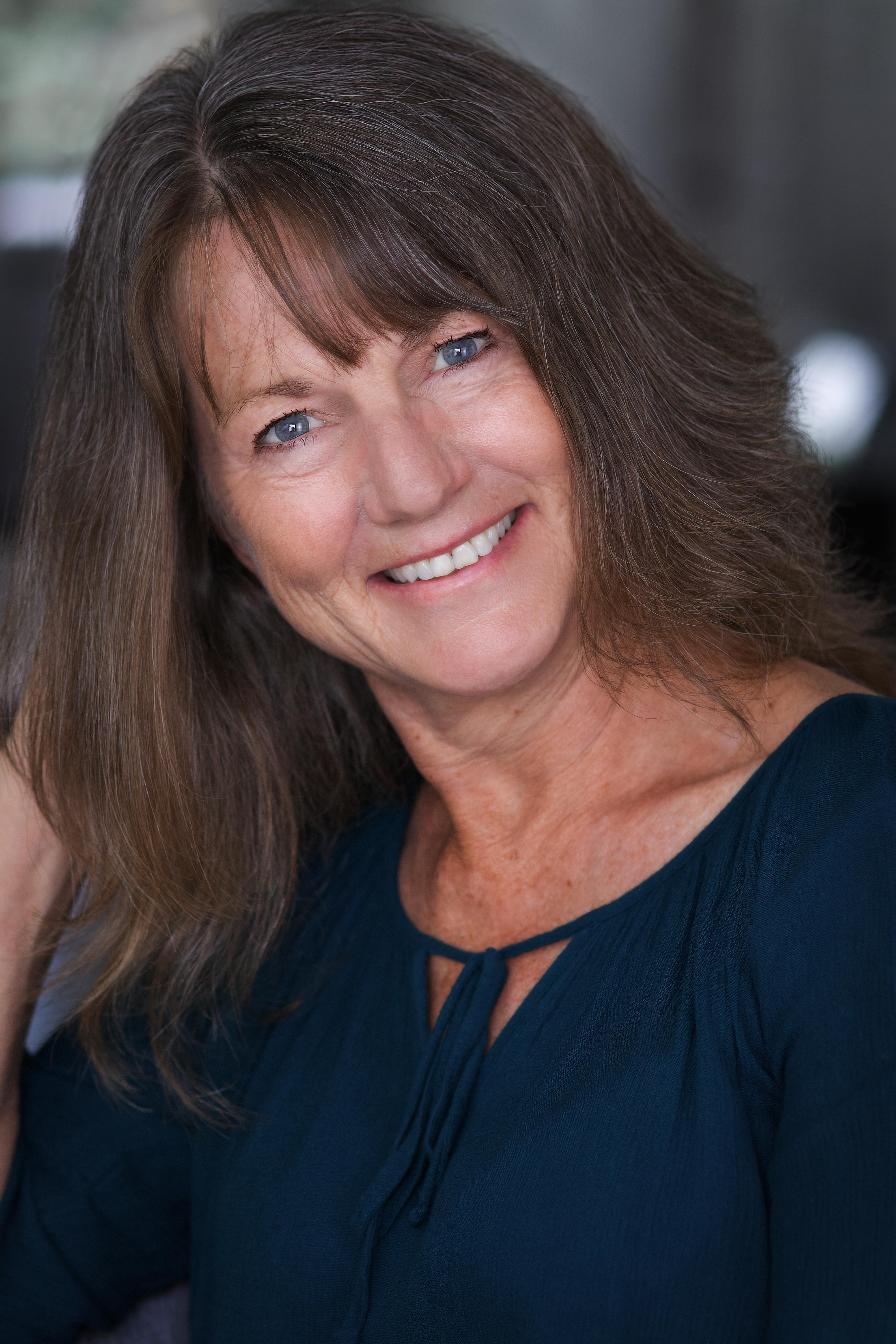 actor Mavourneen Varcoe-Ryan large photo