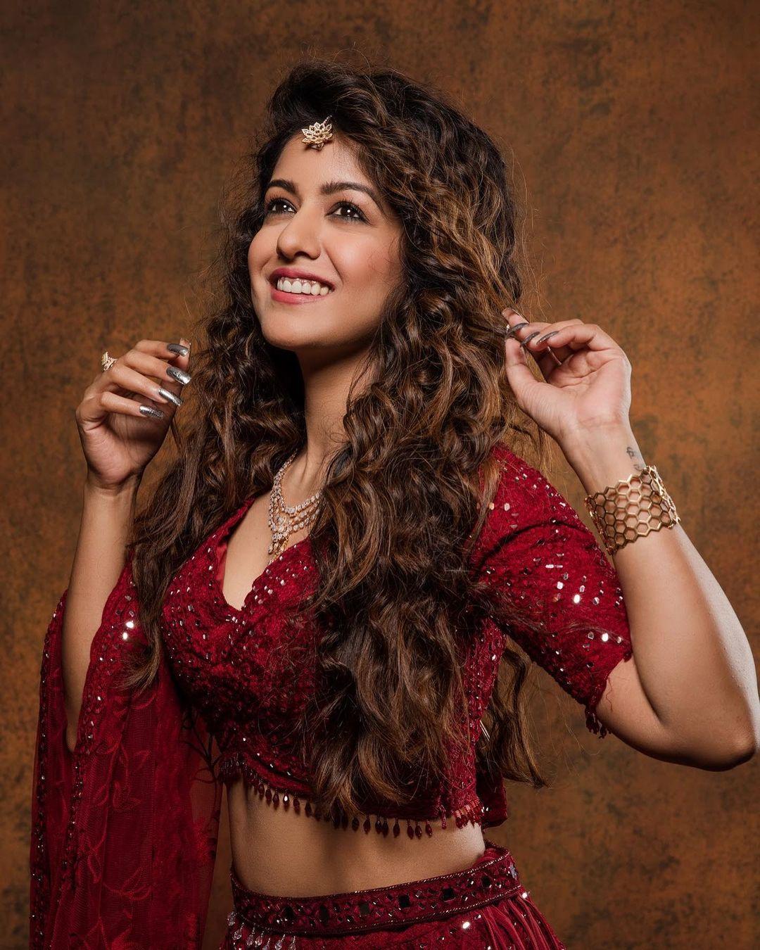 actor Ishita Dutta large photo