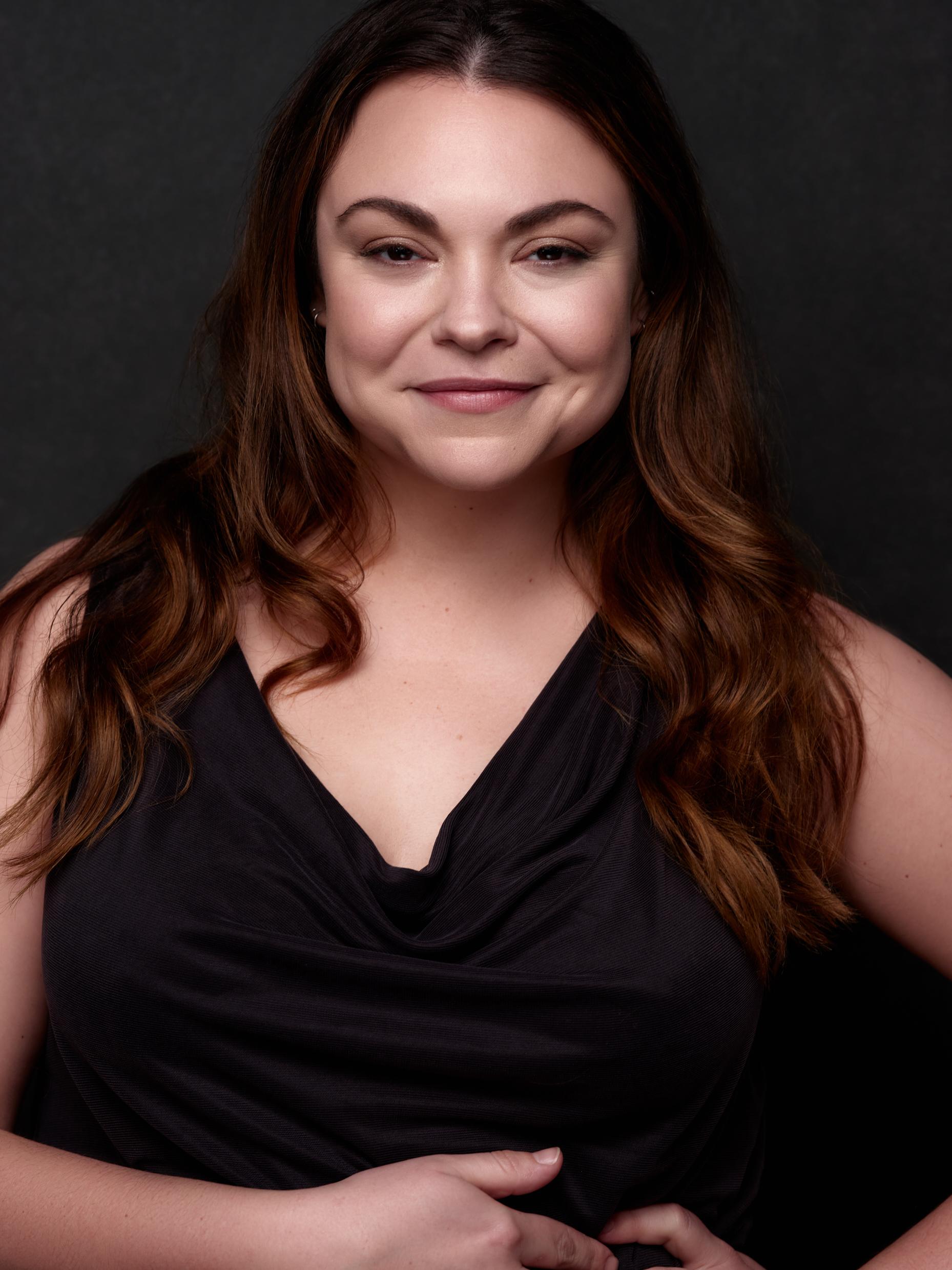 actor Aline Stokes large photo