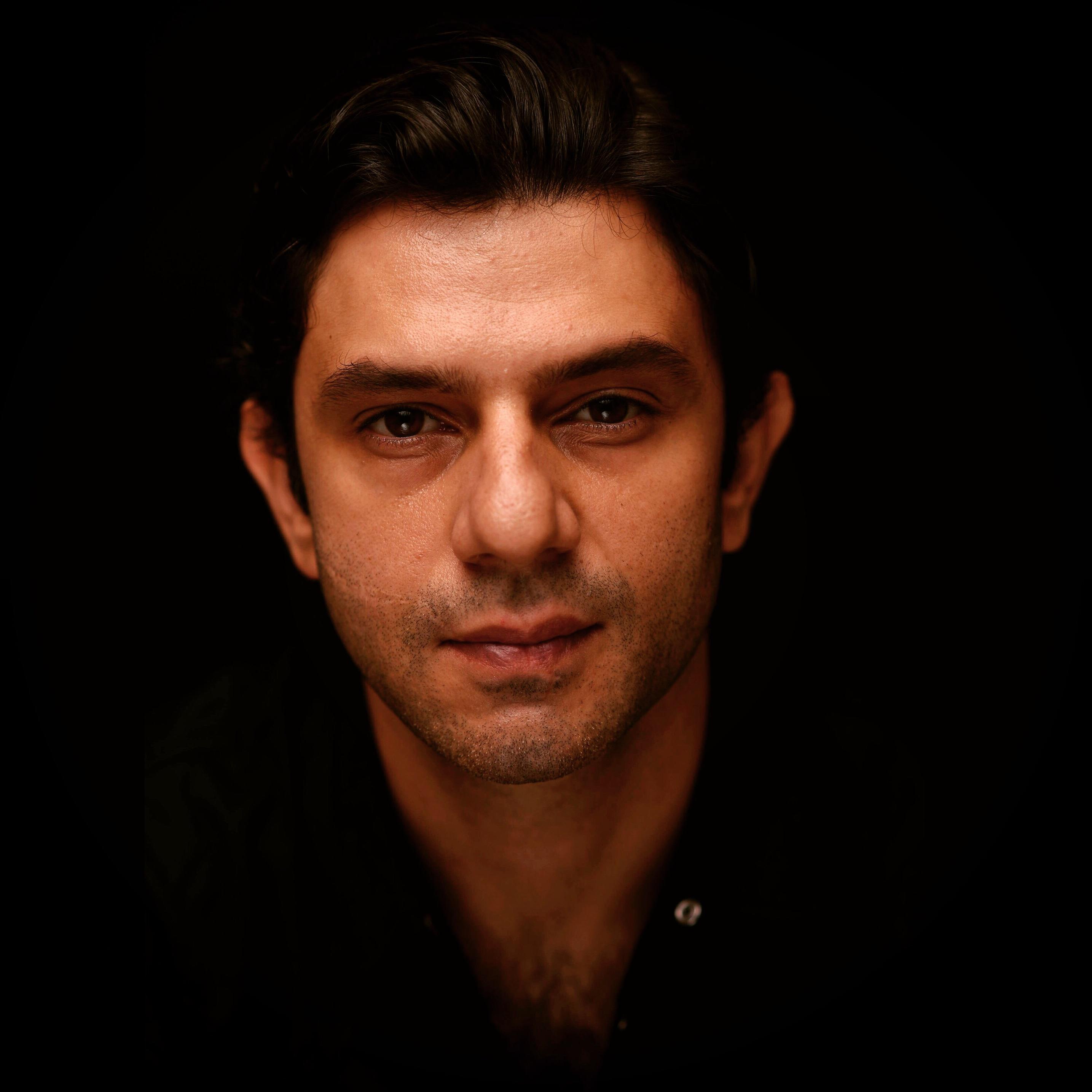 actor Arjun Mathur large photo