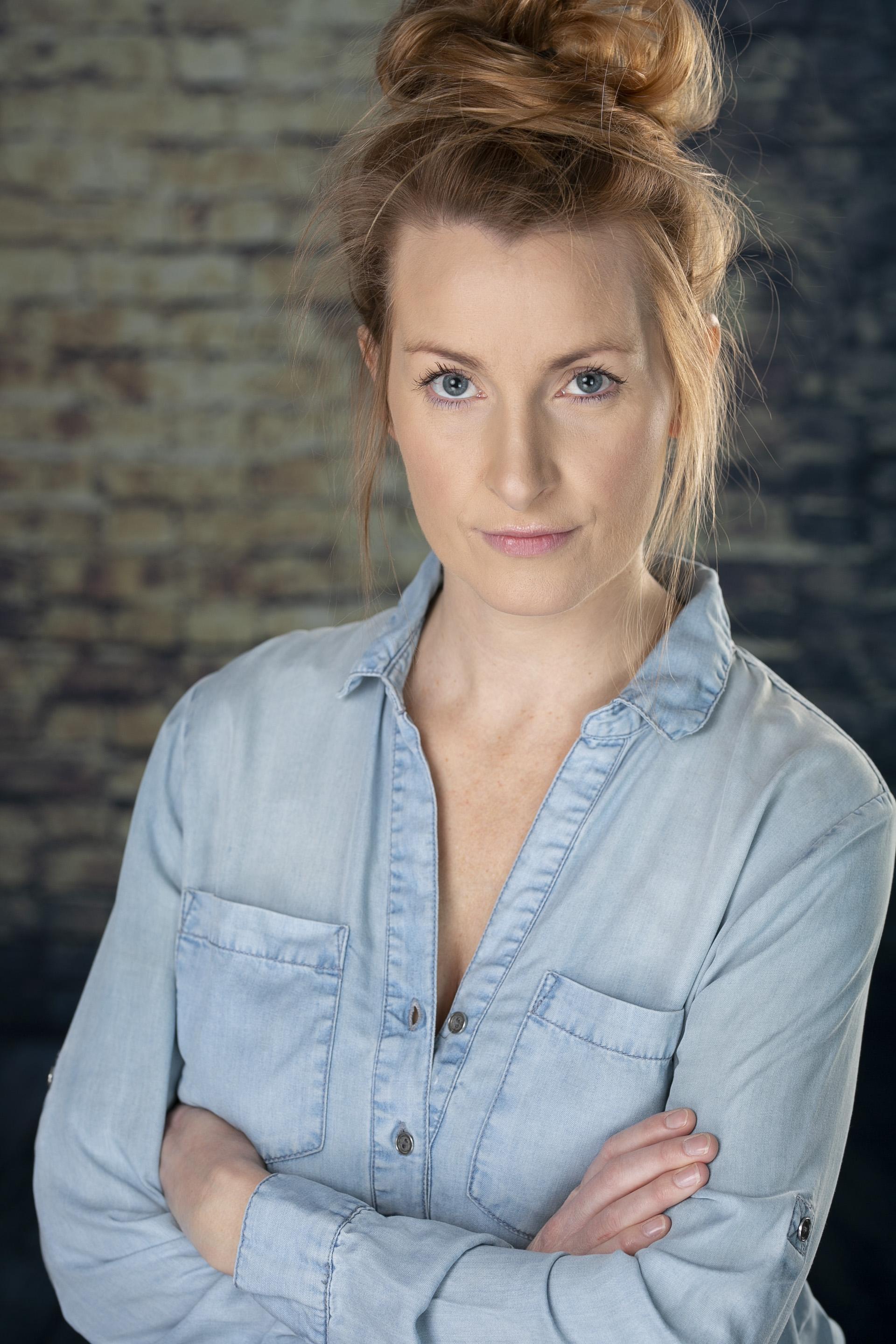 actor Danielle Coyne large photo