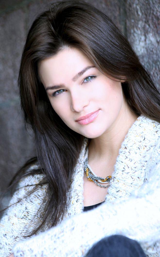 actor Stephanie Danielson large photo