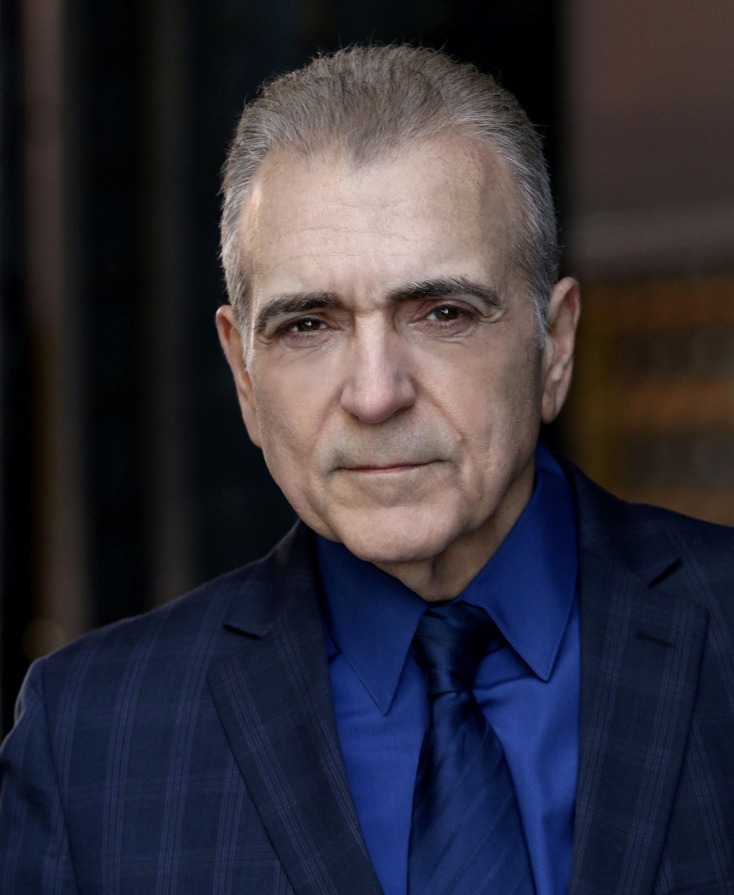 actor Ernest Mingione large photo