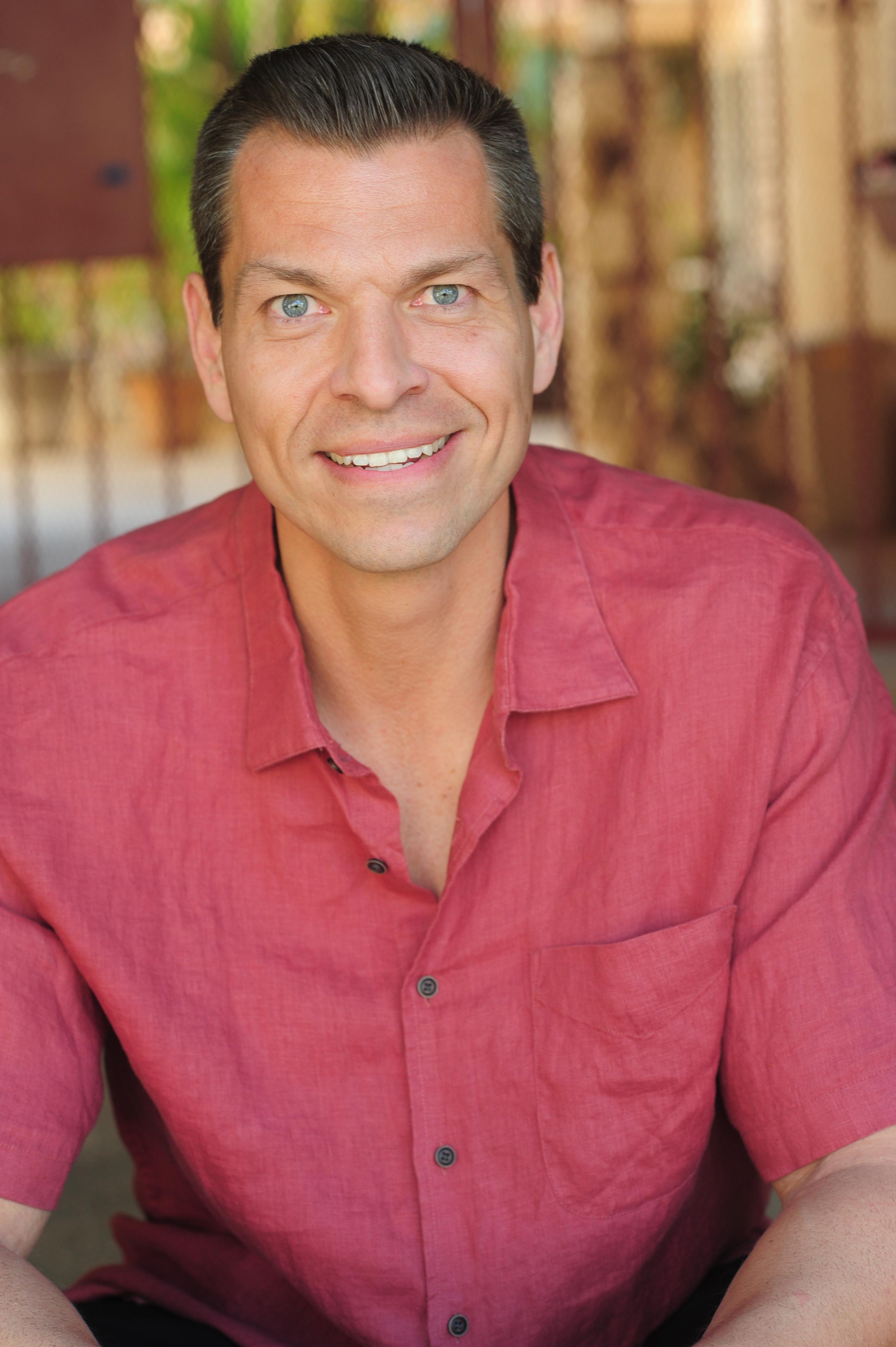 actor Stan Divranos large photo