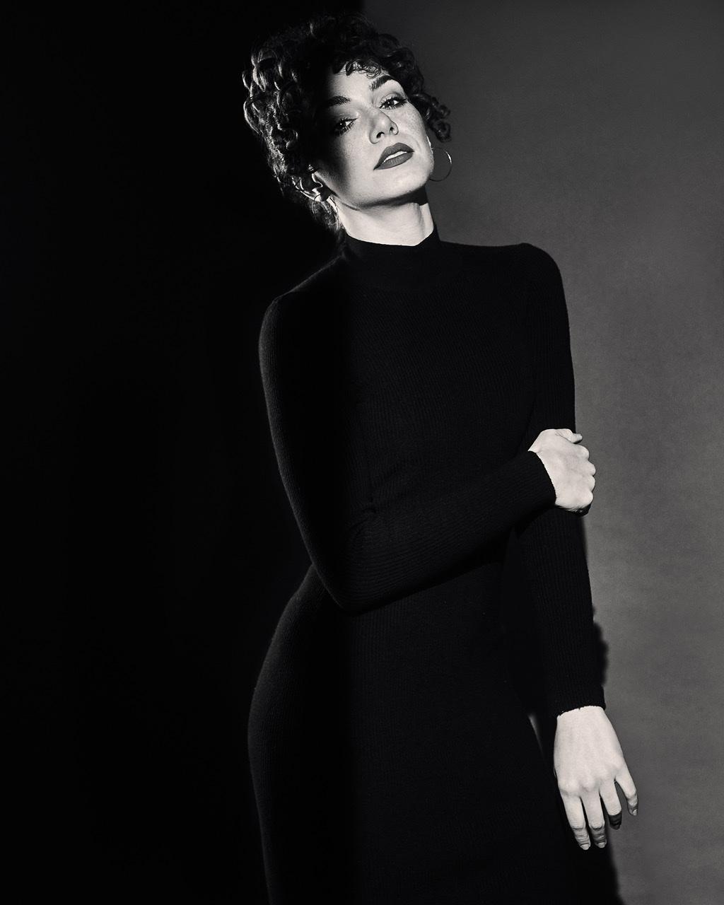 actor Arianna Rosario large photo