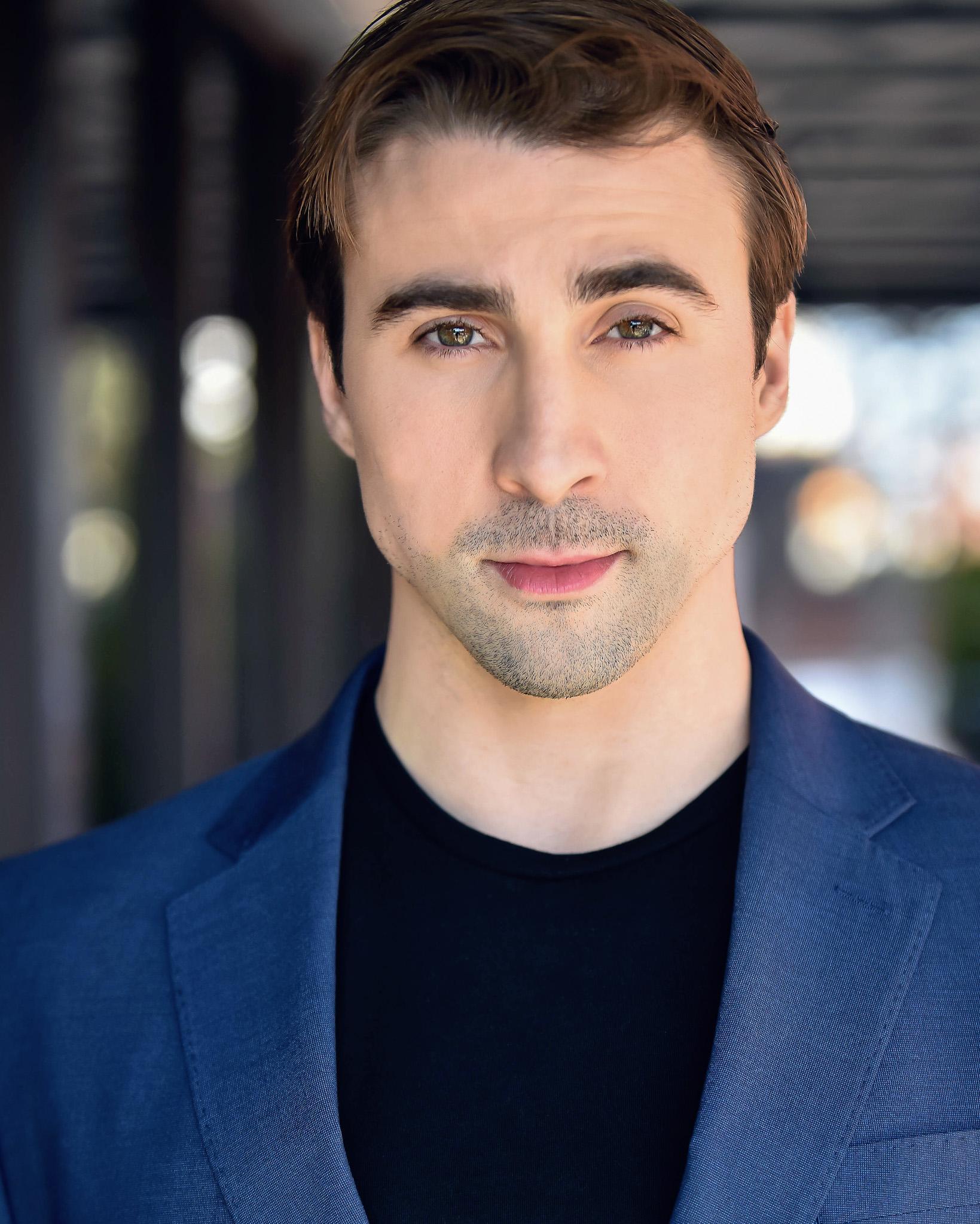 actor Joe Mayes large photo