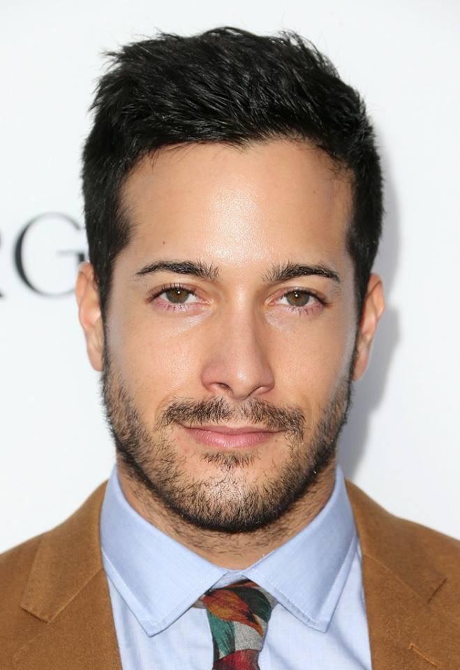 actor Shannon Holtzapffel large photo