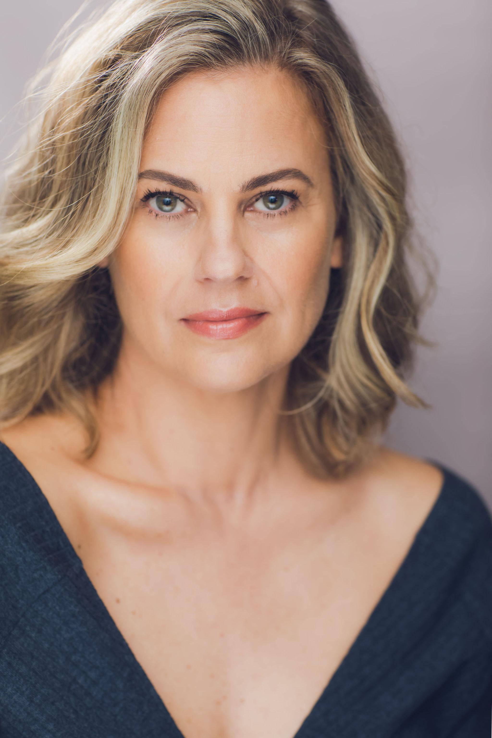 actor Jillian Walzer large photo