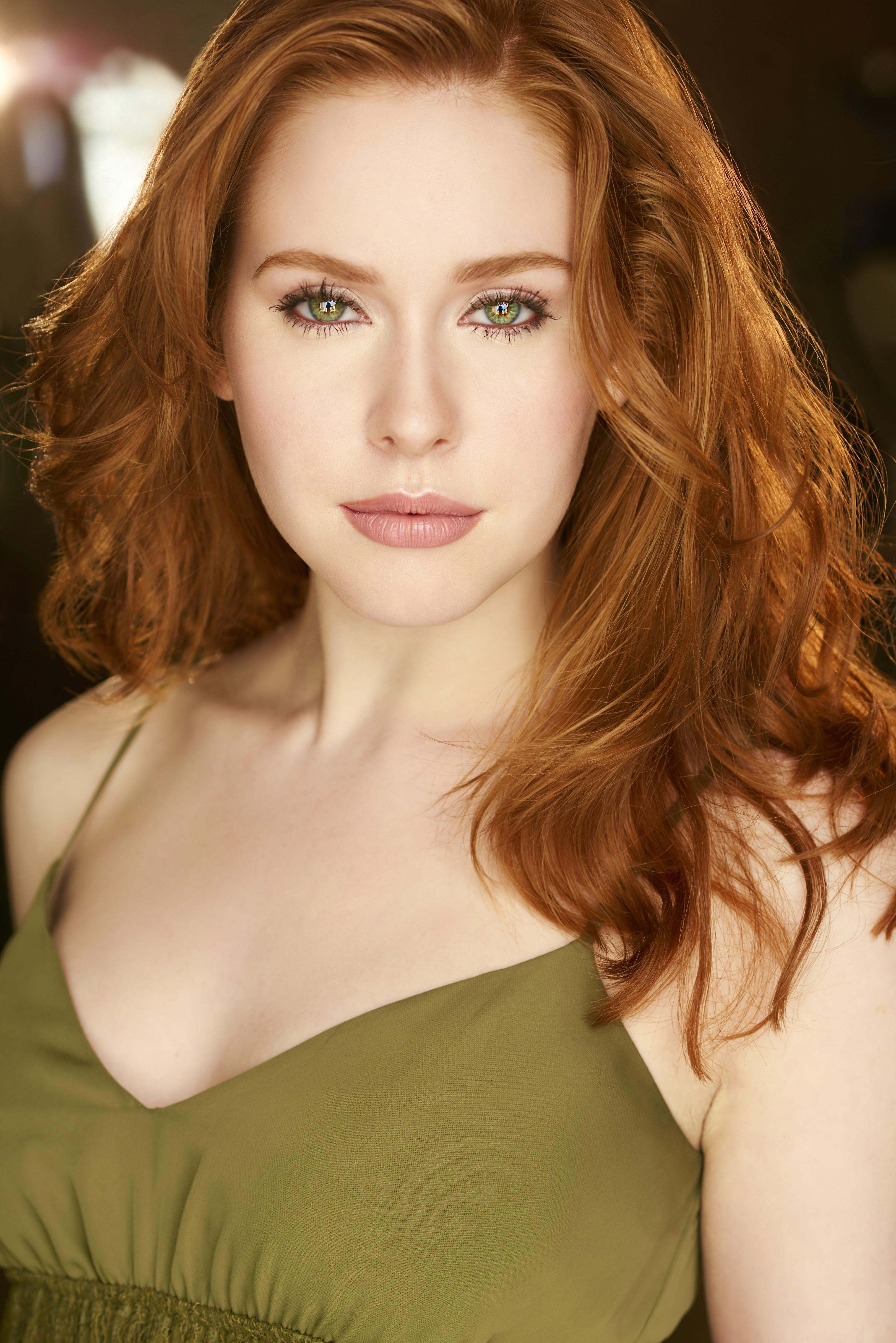 actor Lilly Ivring large photo