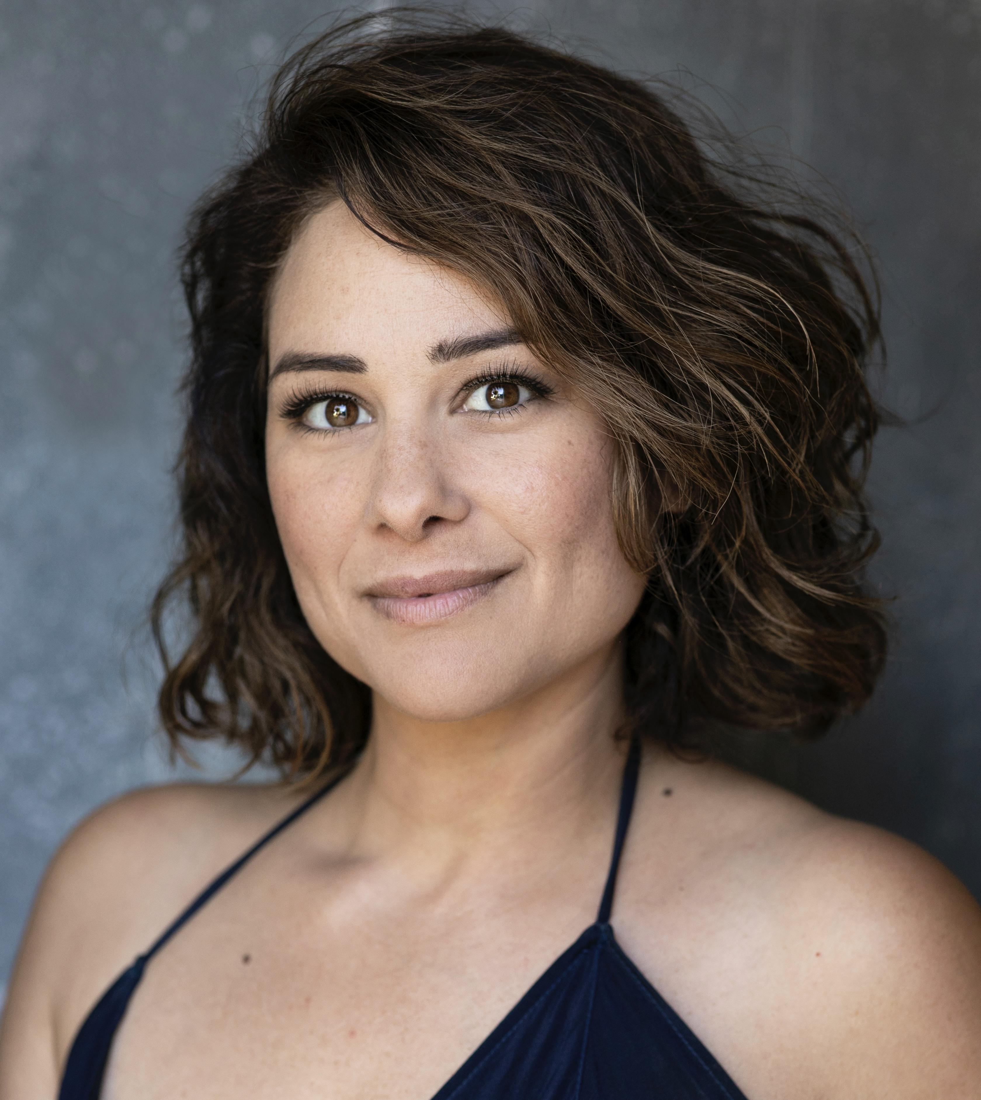 actor Faye Smythe large photo