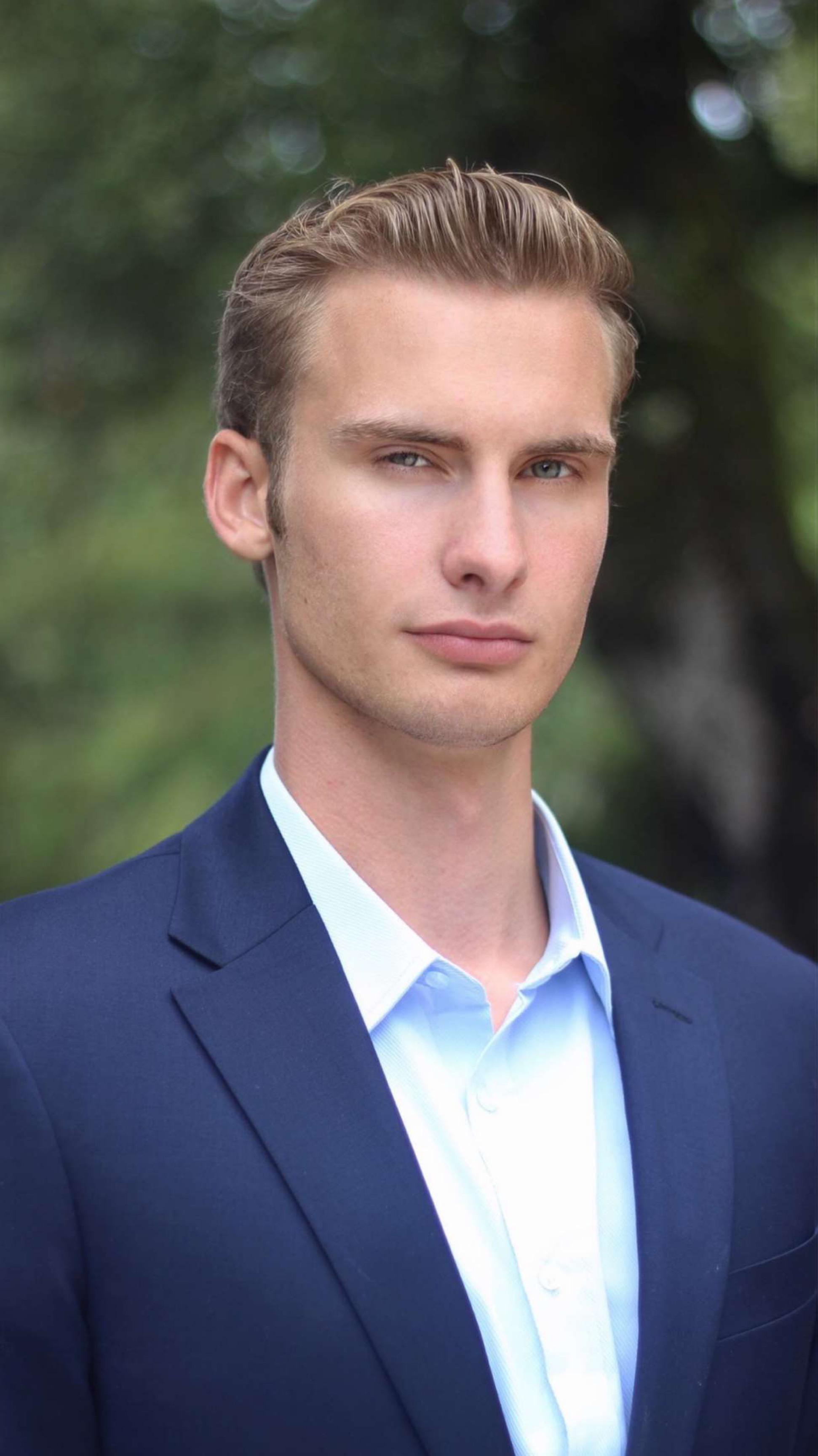 actor Ryan Lord large photo