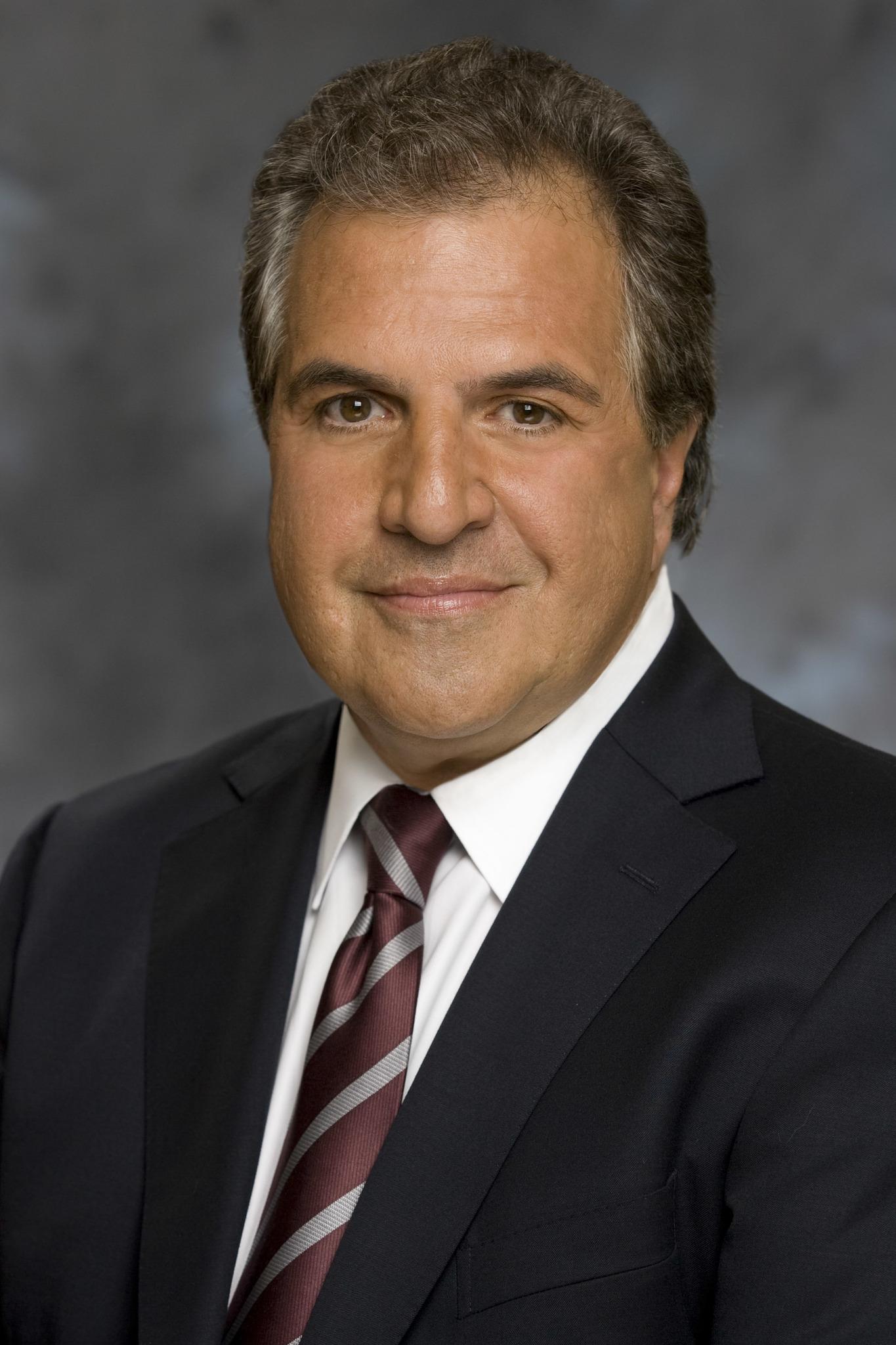 actor James Gianopulos large photo