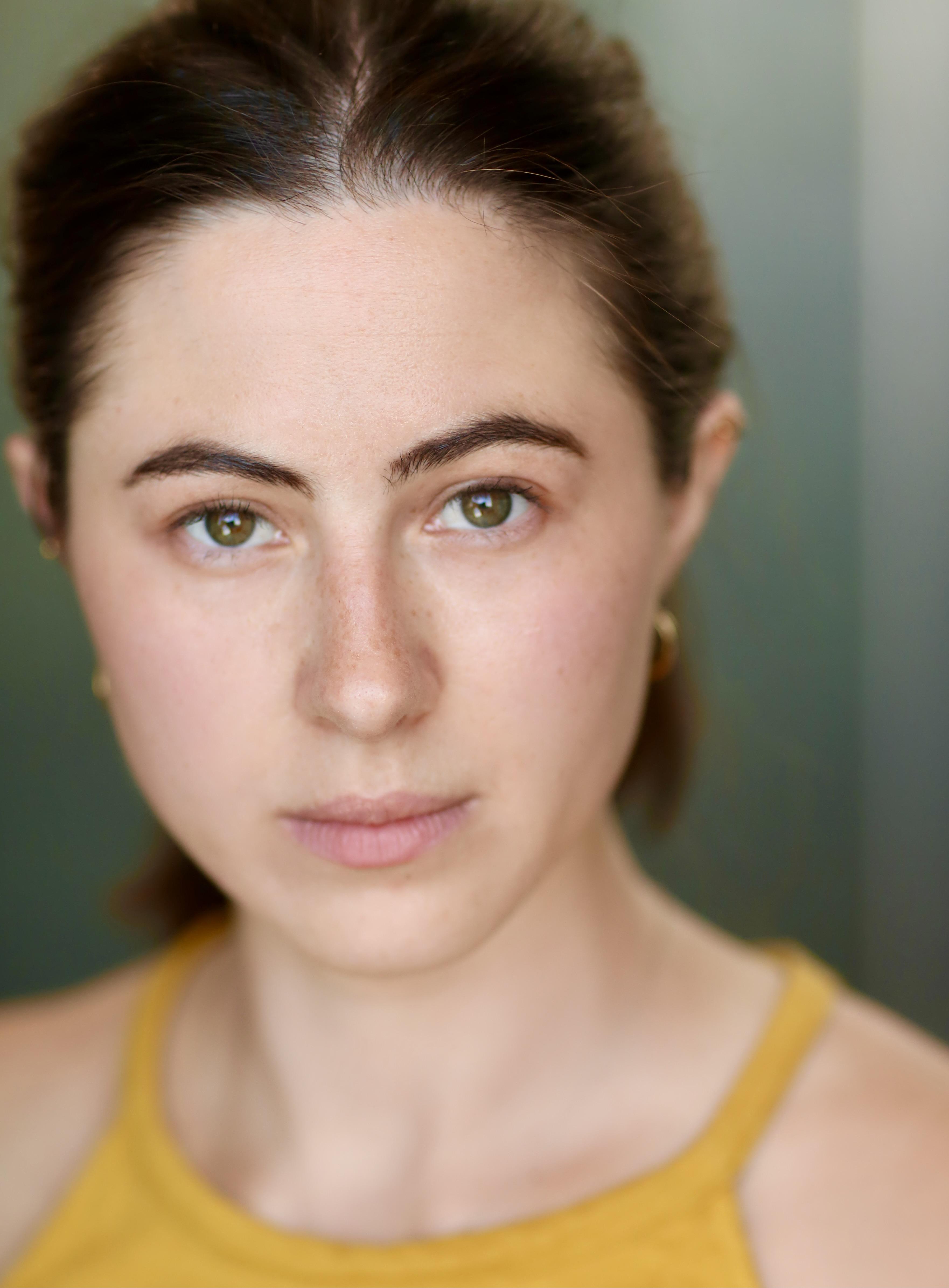 actor Aliona Baranova large photo