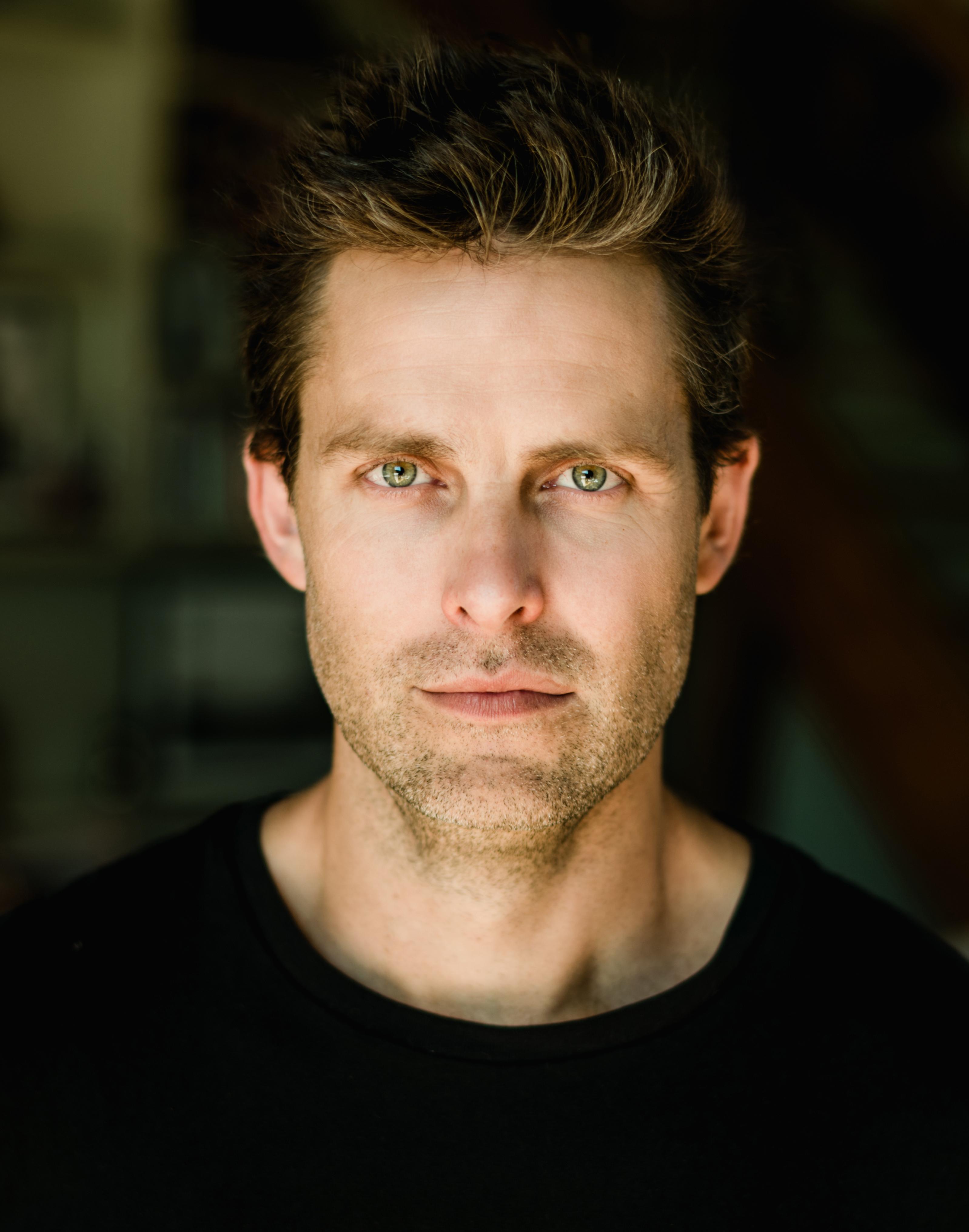 actor Aidan Whytock large photo