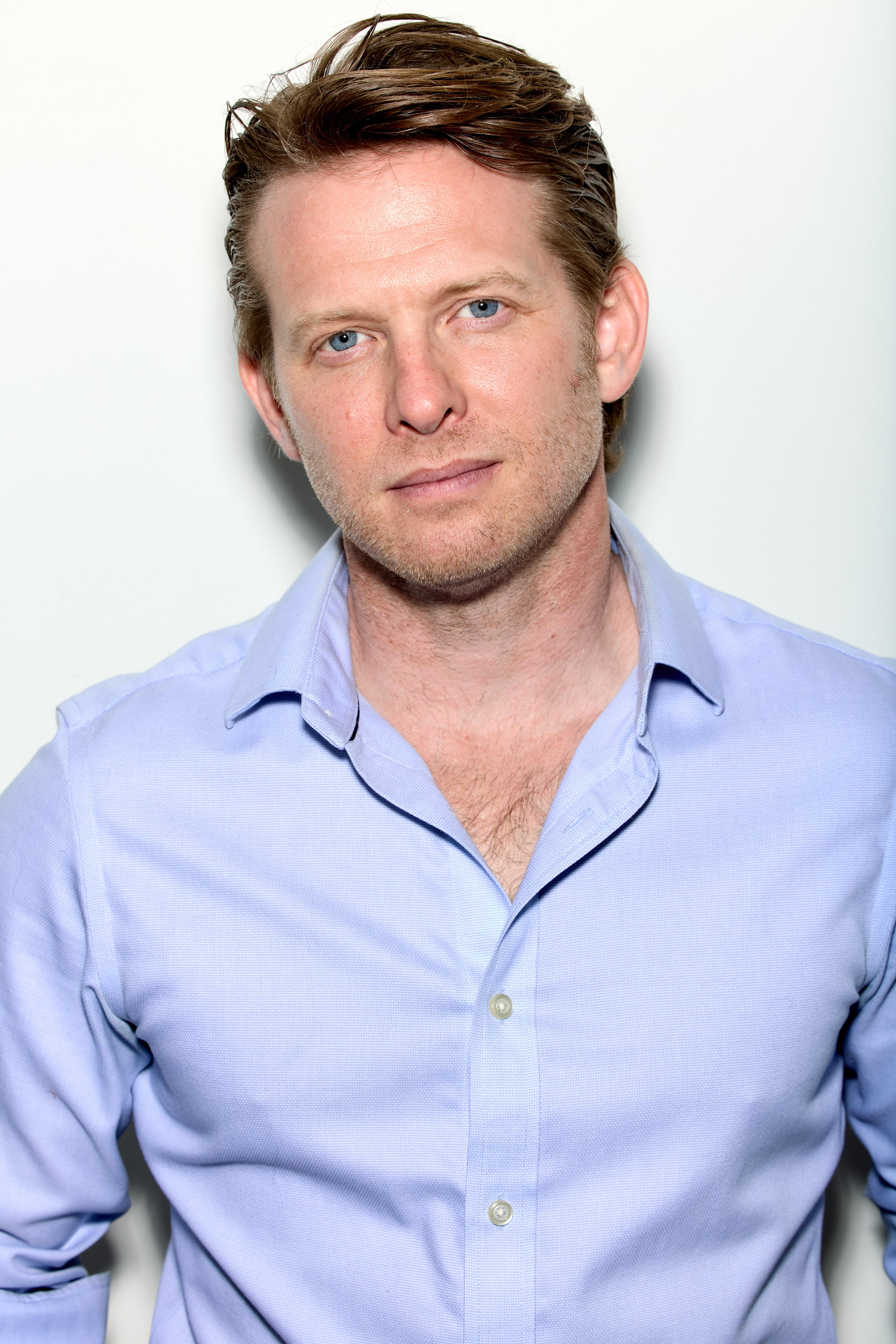 actor Steve Holm large photo