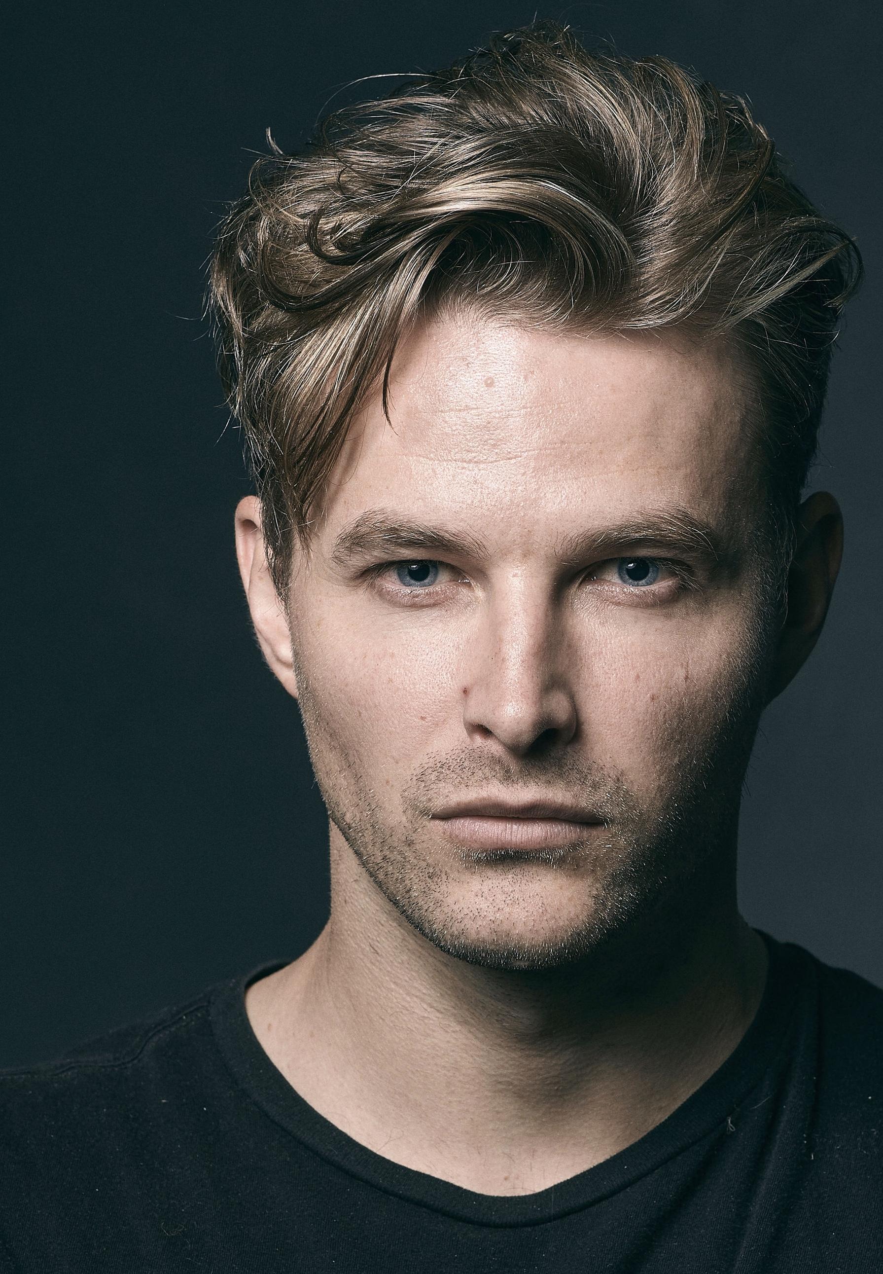 actor James Preston large photo