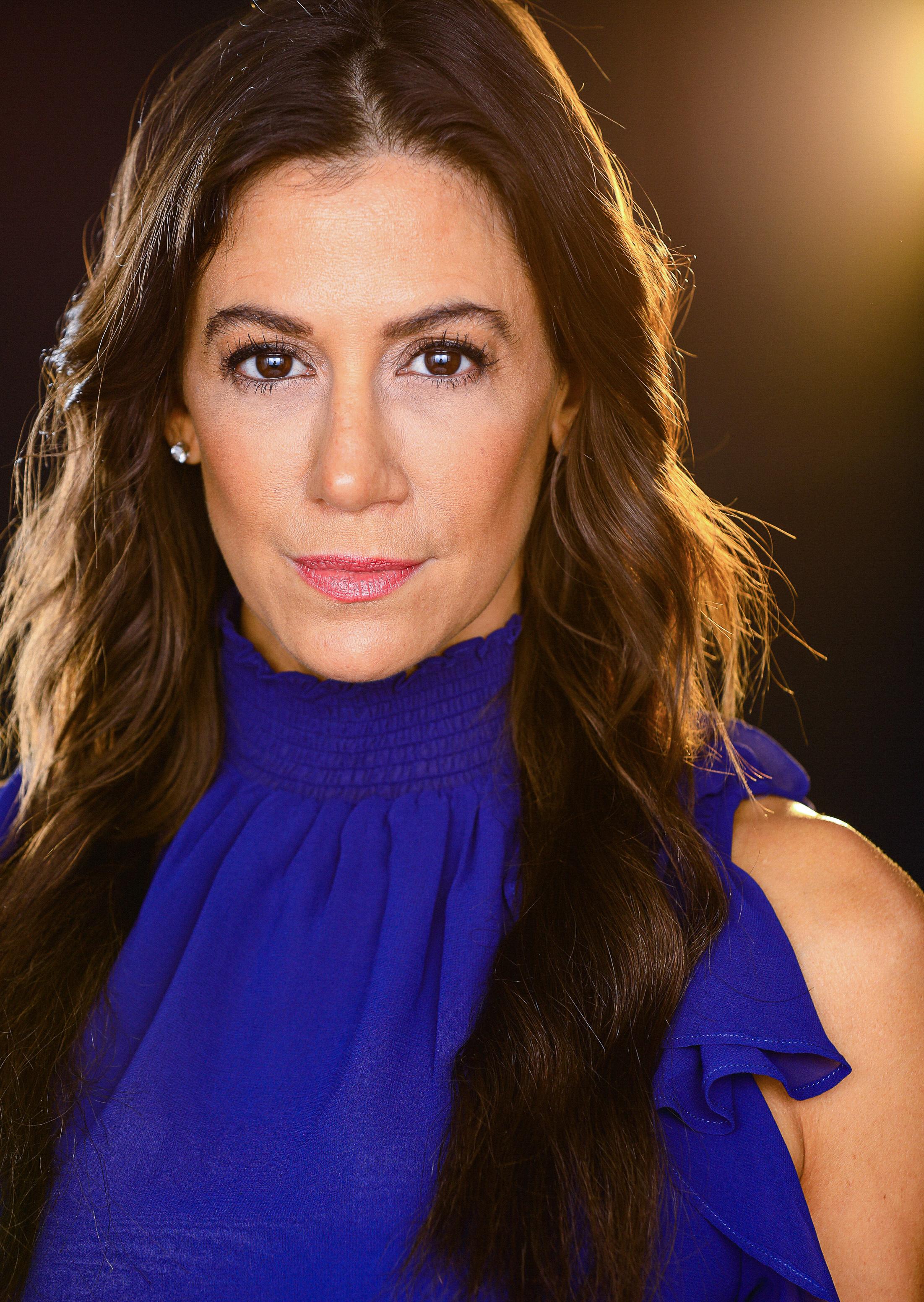 actor Jennifer Jules Hart large photo