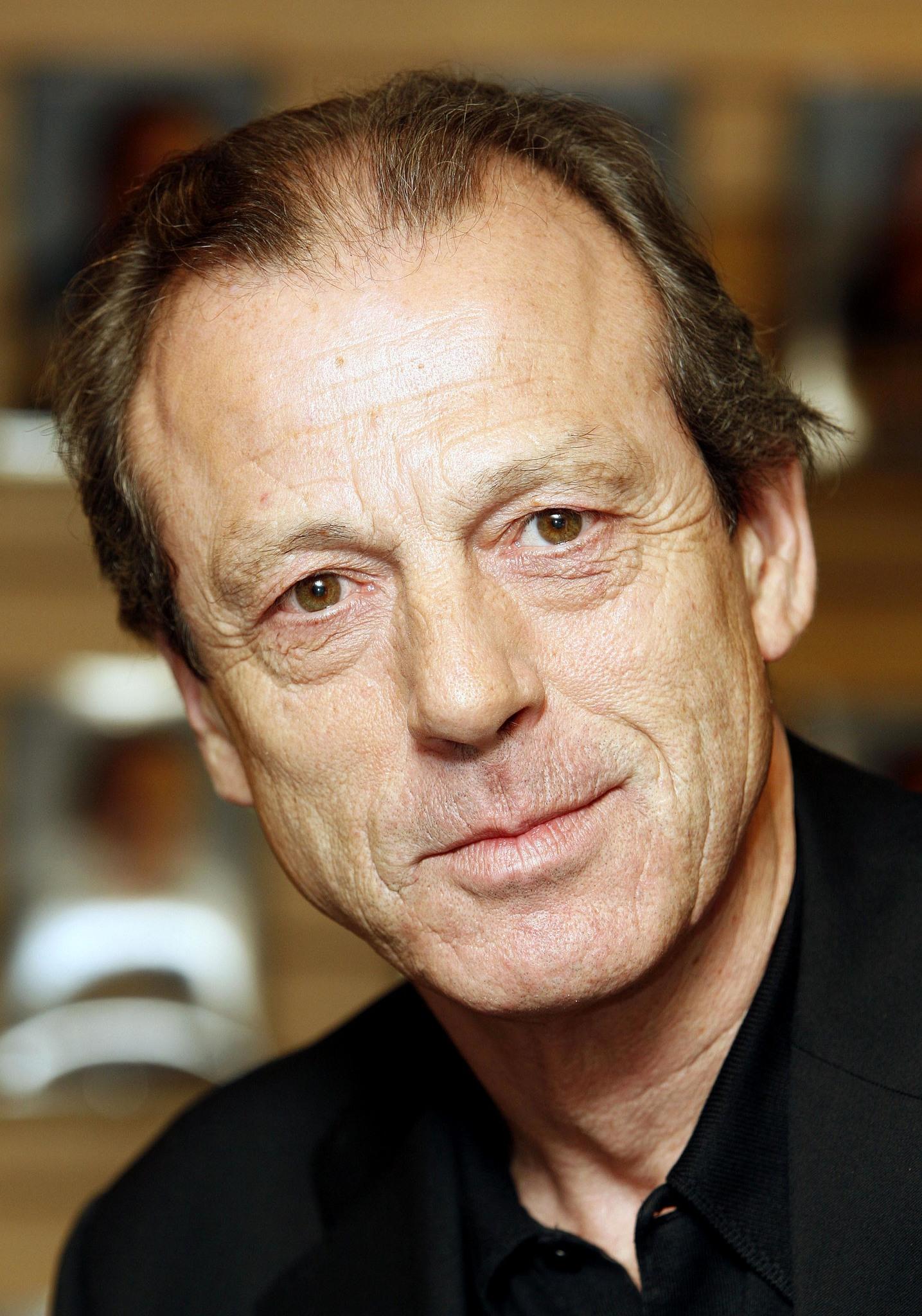 actor Leslie Grantham large photo