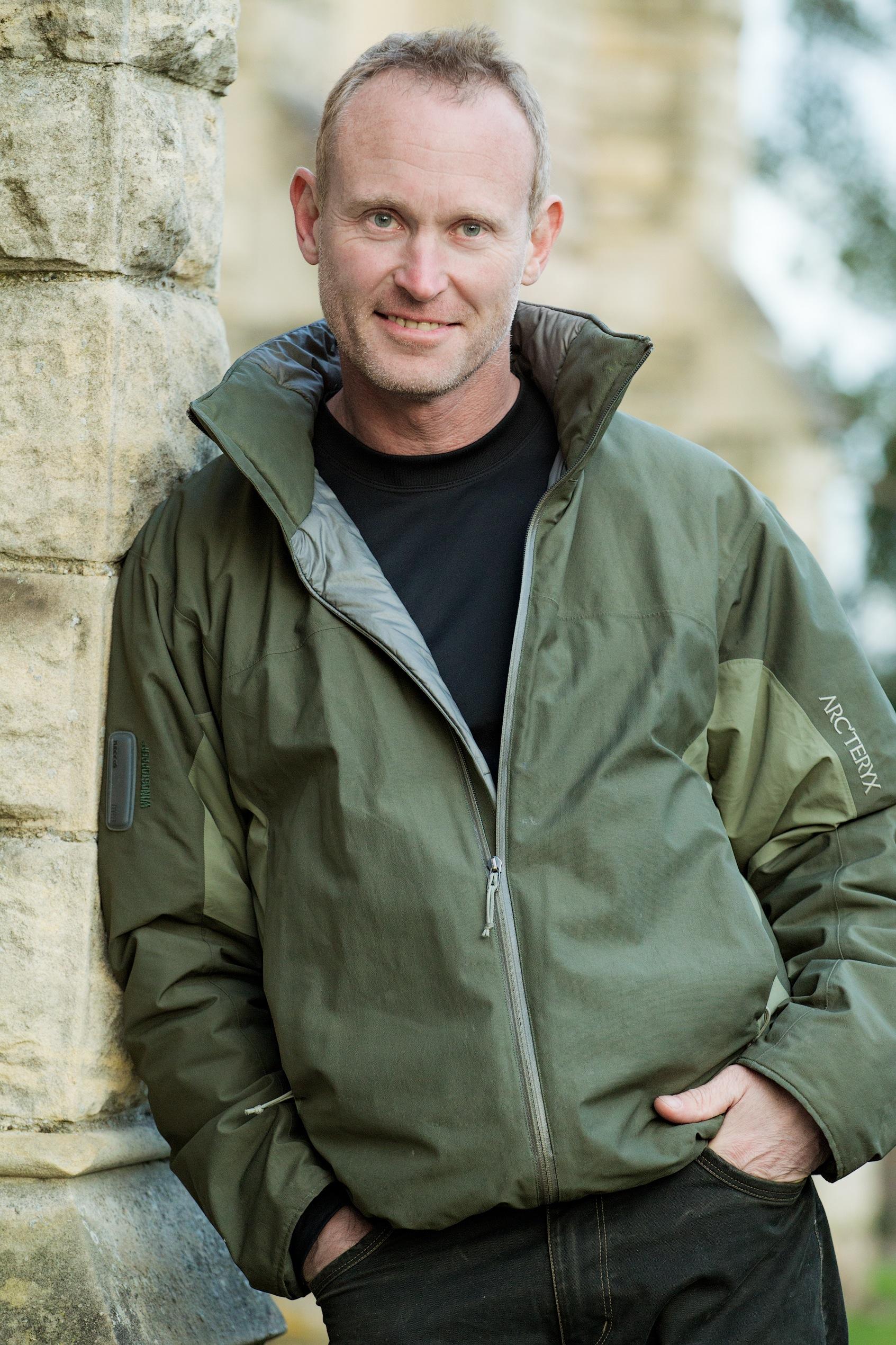 actor Richard Bradshaw large photo