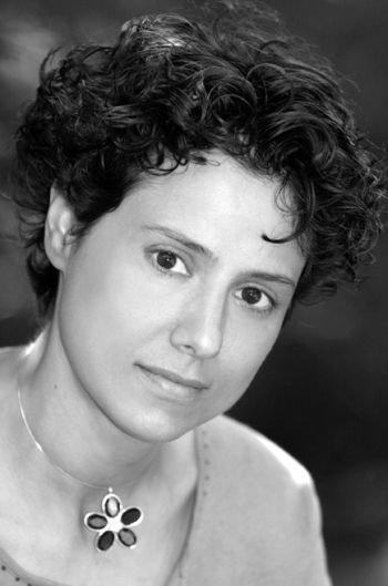 actor Karen Beriss large photo