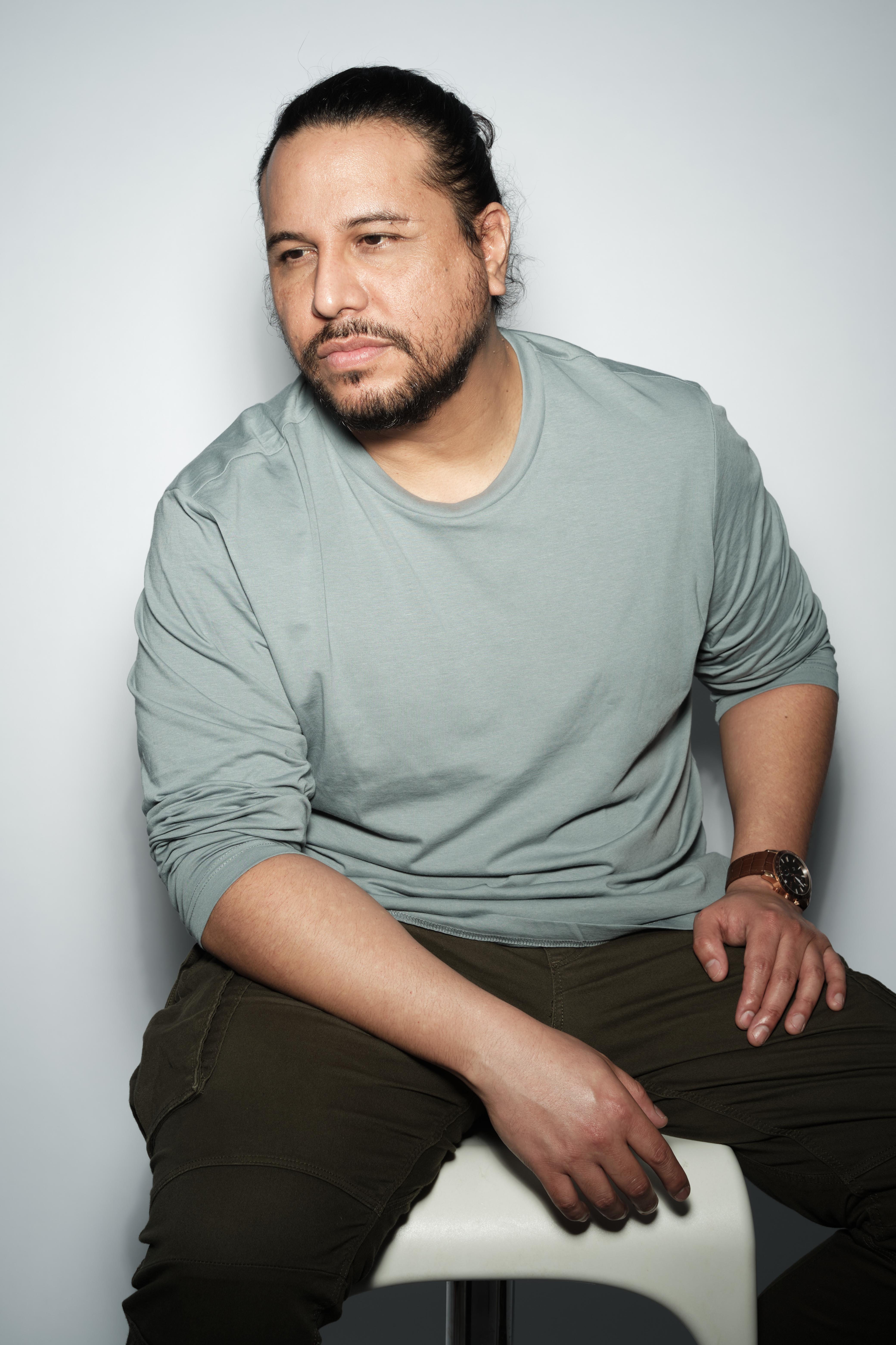 actor Romulo Bernal large photo