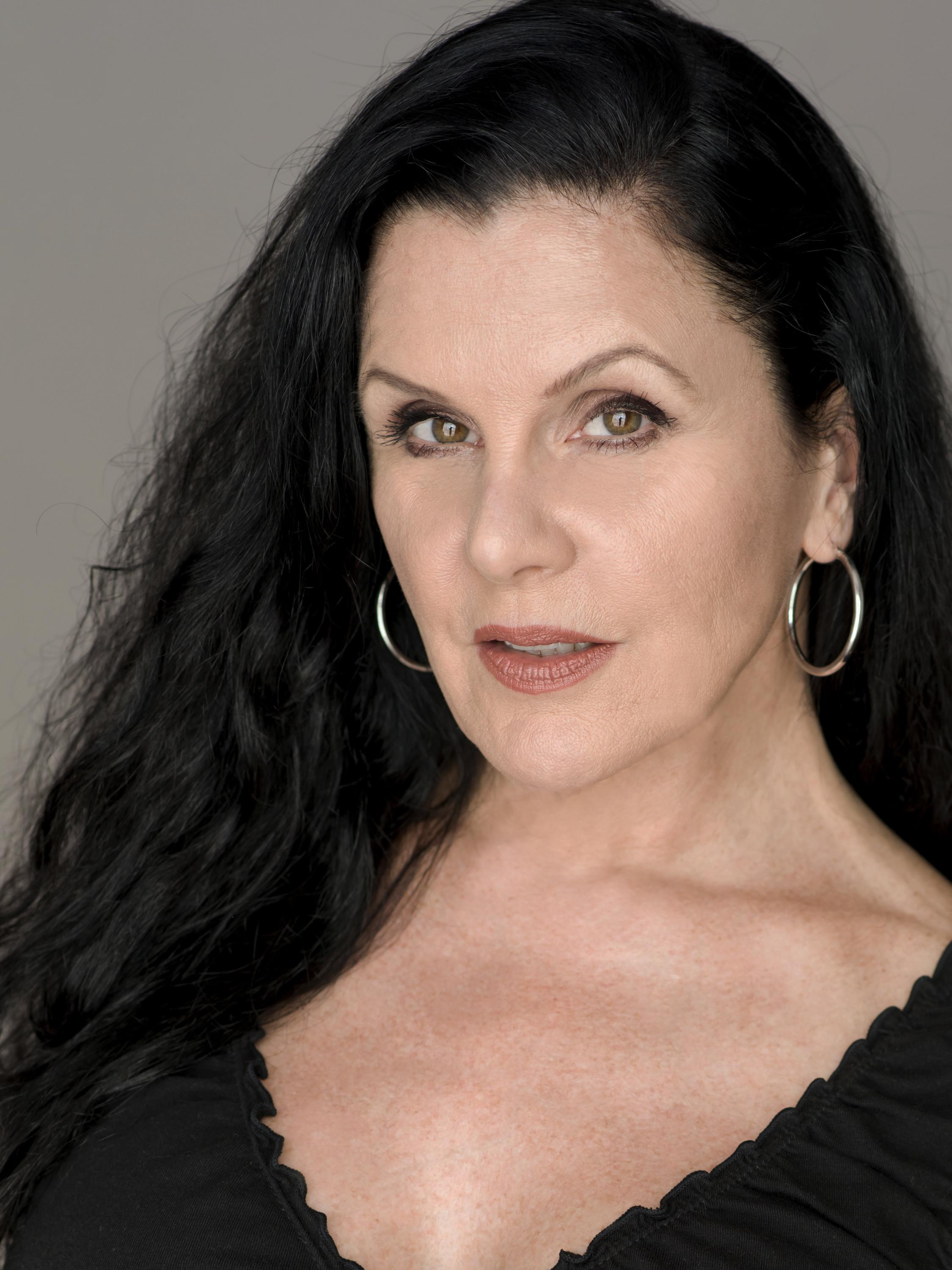 actor Bess Motta large photo