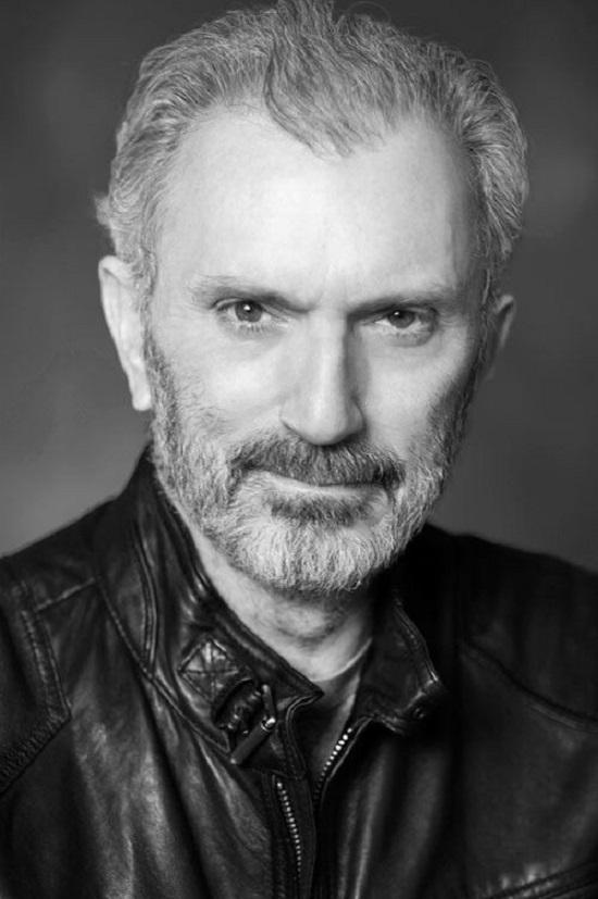 actor Antonio Valero large photo