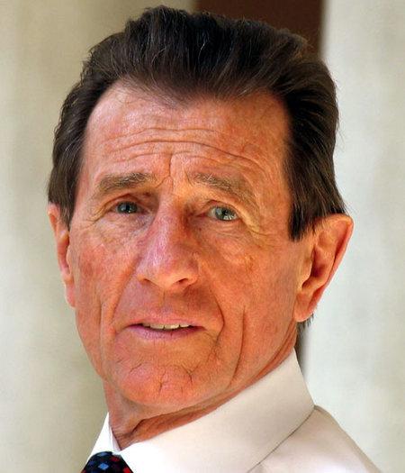 actor Klaus Münster large photo