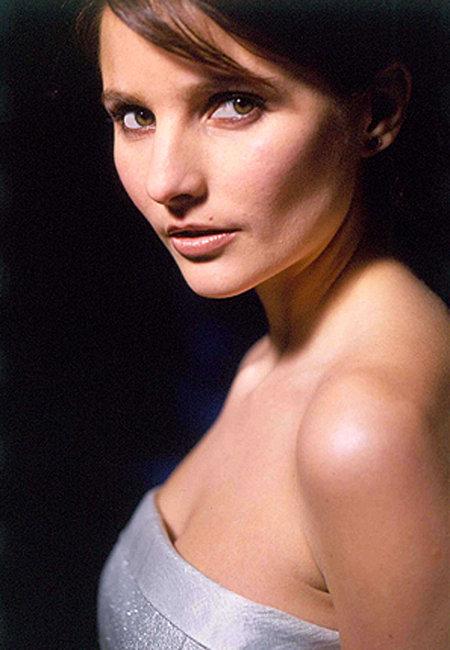 actor Kate Steavenson-Payne large photo