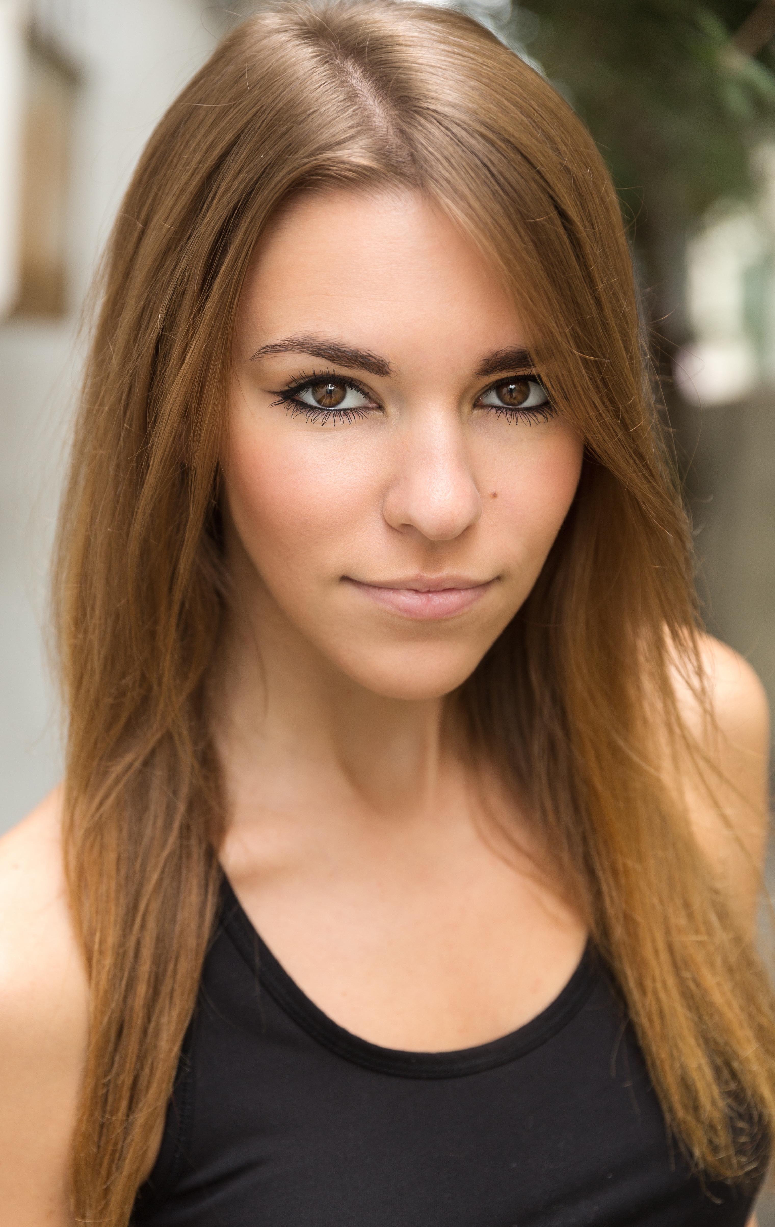 actor Amymarie Gaertner large photo