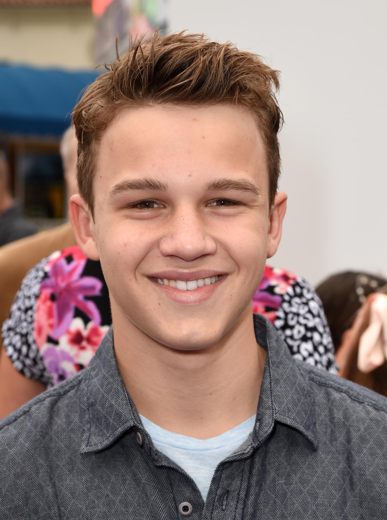 actor Gavin MacIntosh large photo