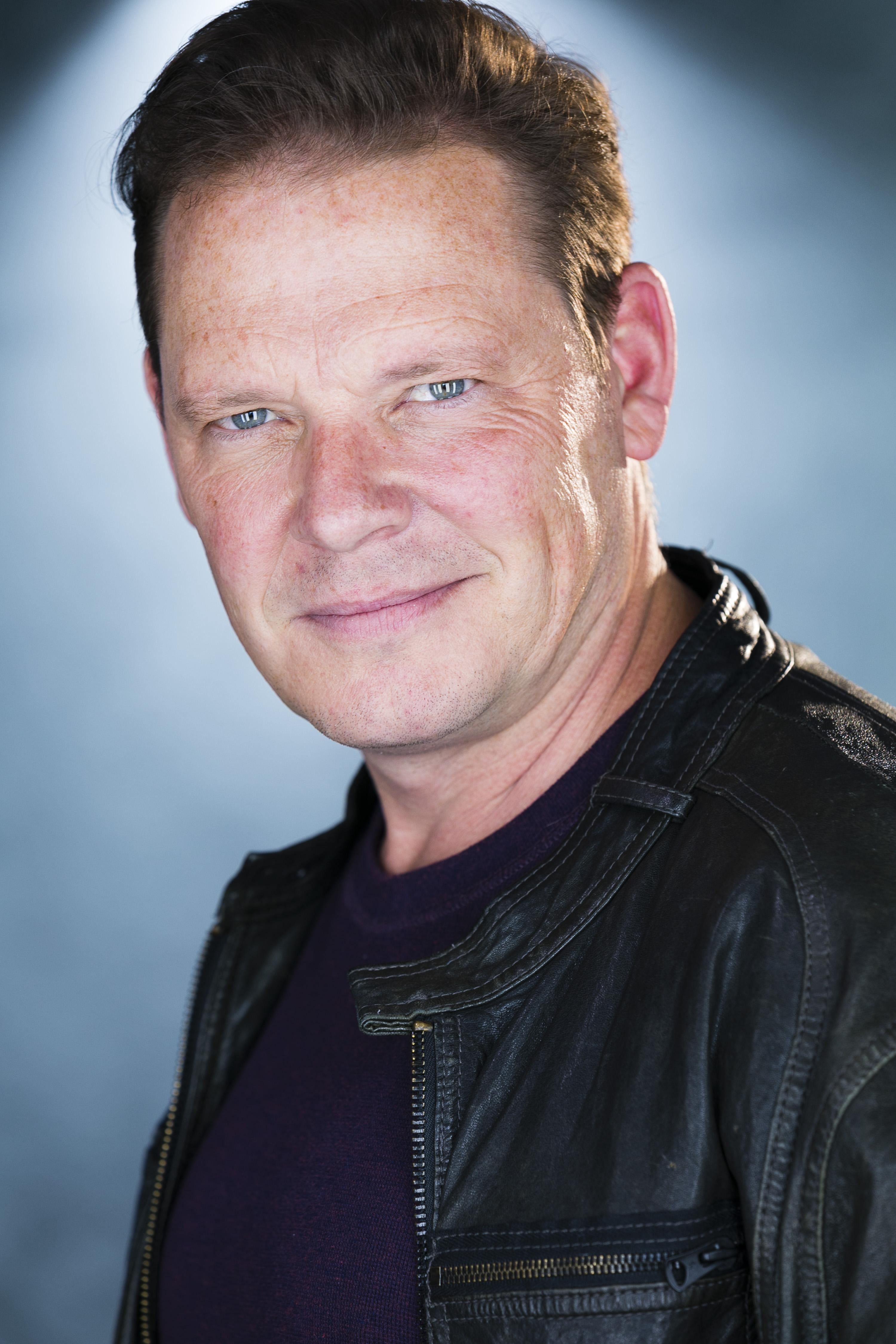 actor Tom Fugedi large photo