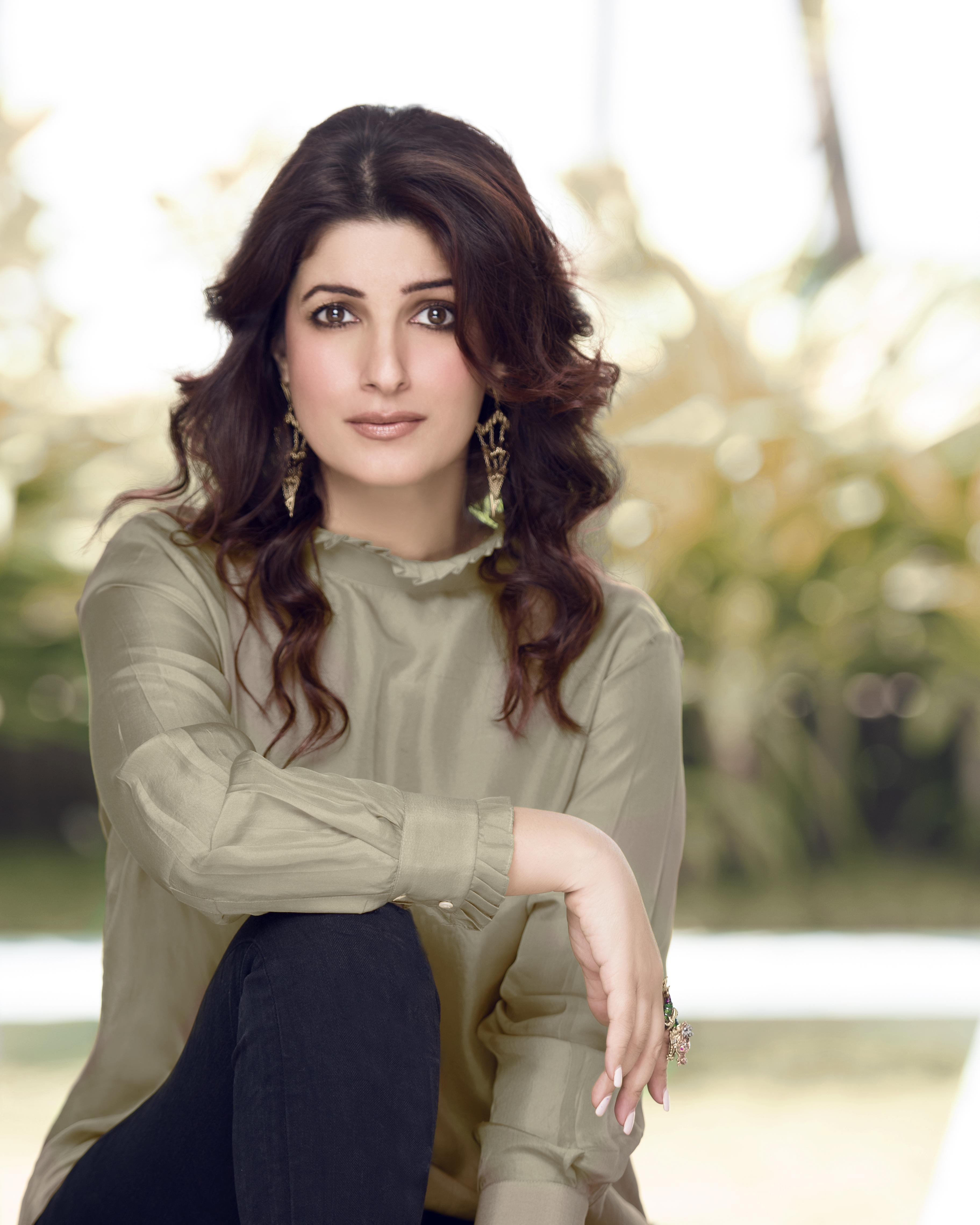 actor Twinkle Khanna large photo