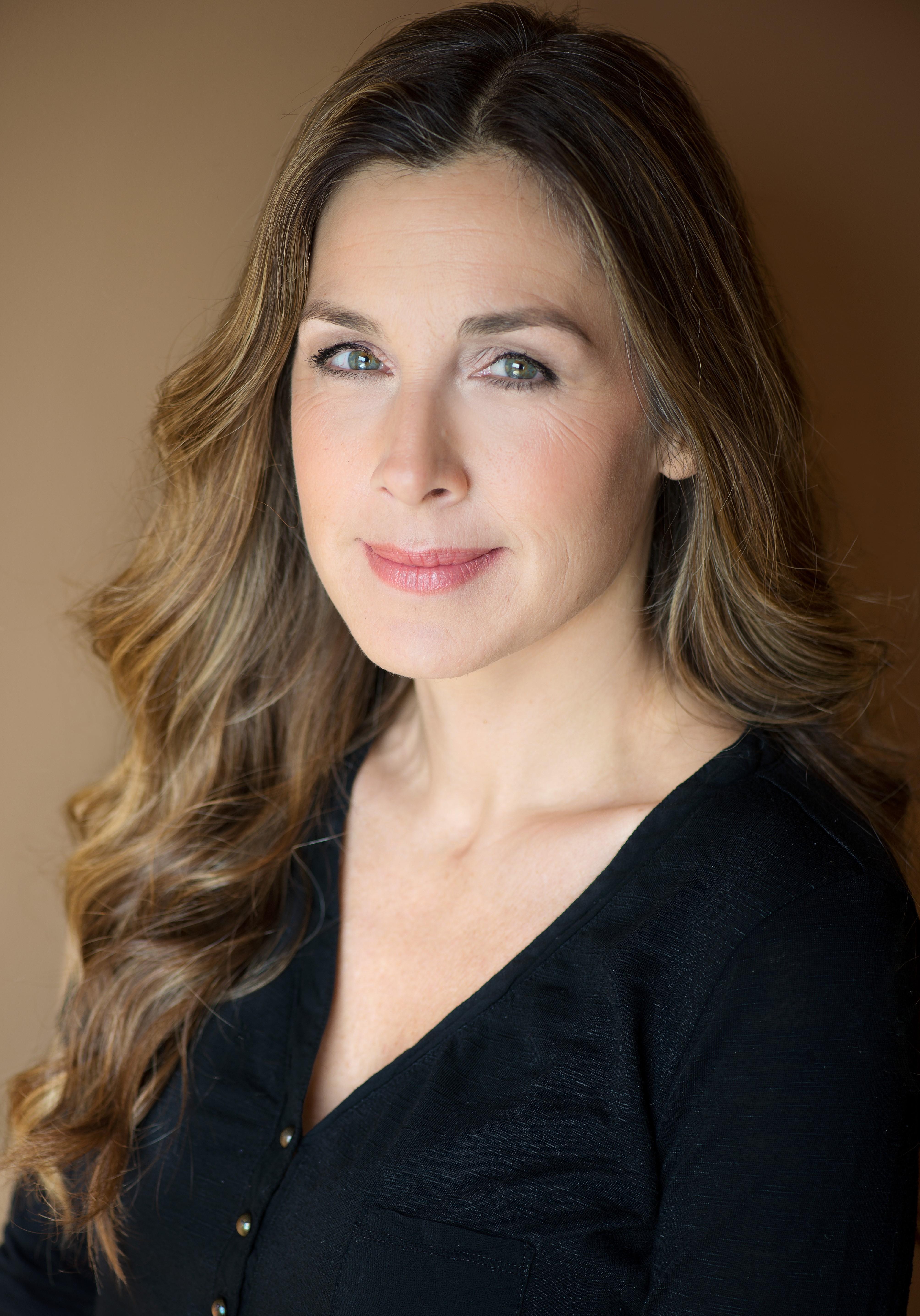 actor Suzanna Lenir large photo