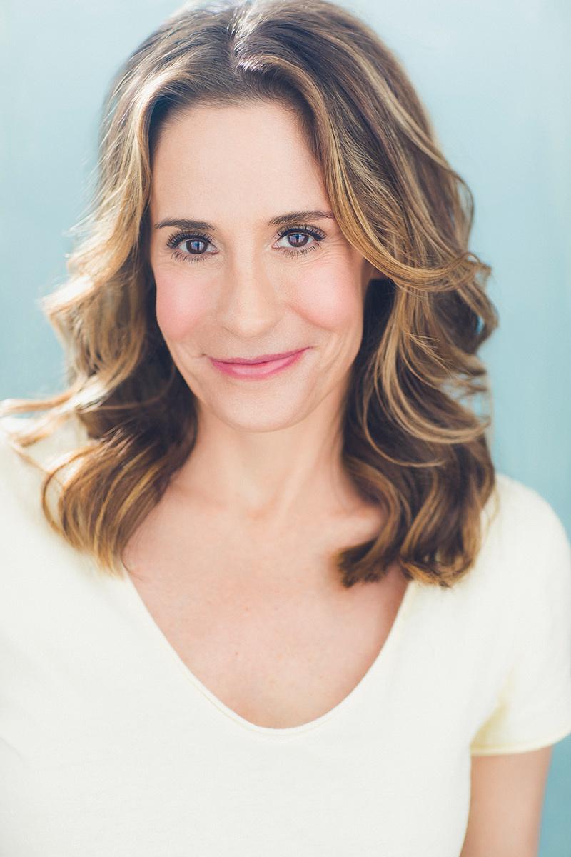 actor Elizabeth Greer large photo