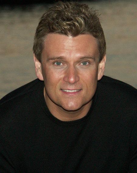 actor Darren Dowler large photo