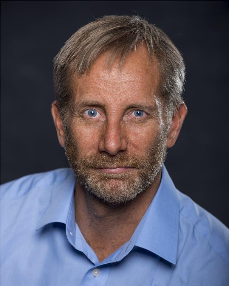 actor Gareth Lawrence large photo